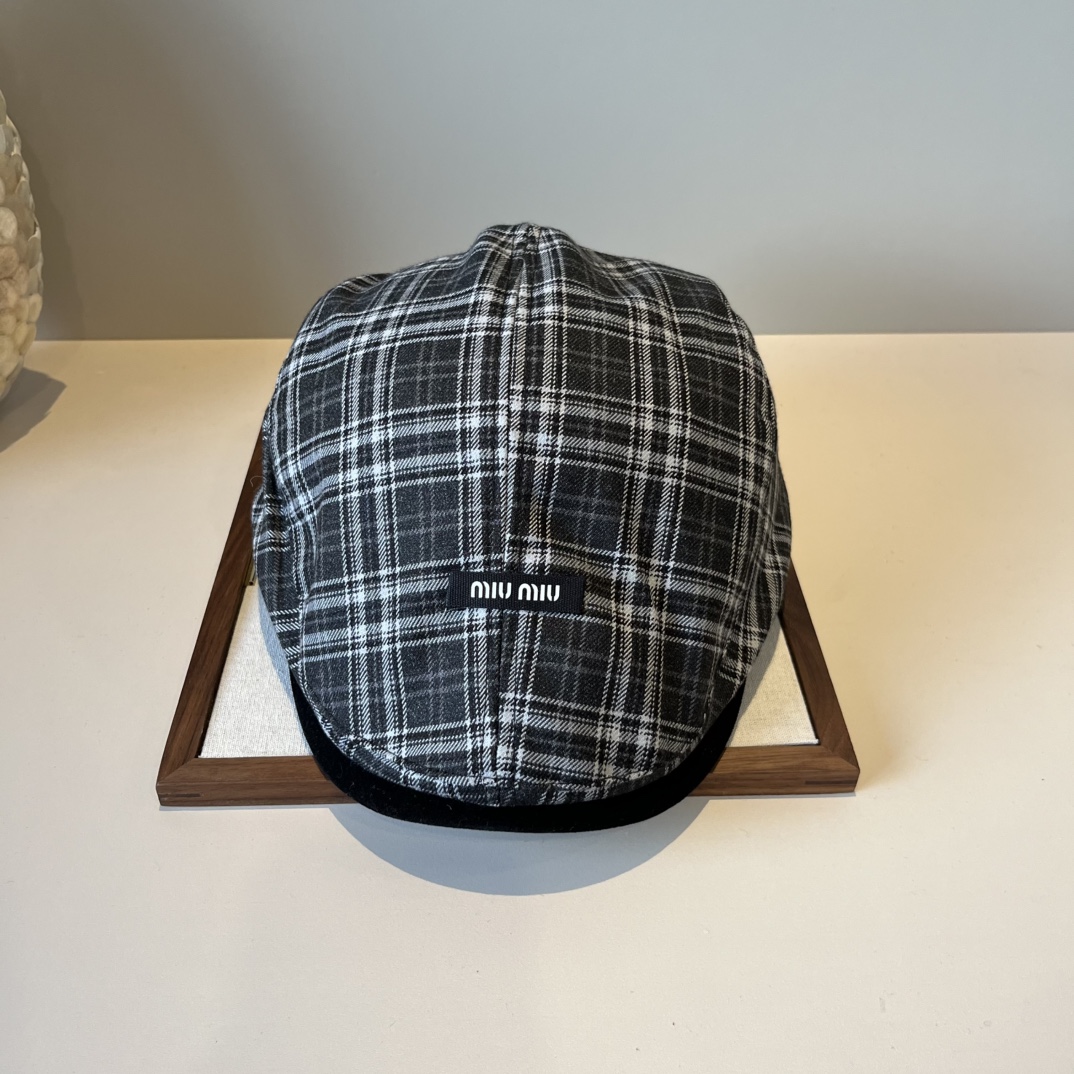 🆕

miumiu缪缪鸭舌前进帽，头围58cm