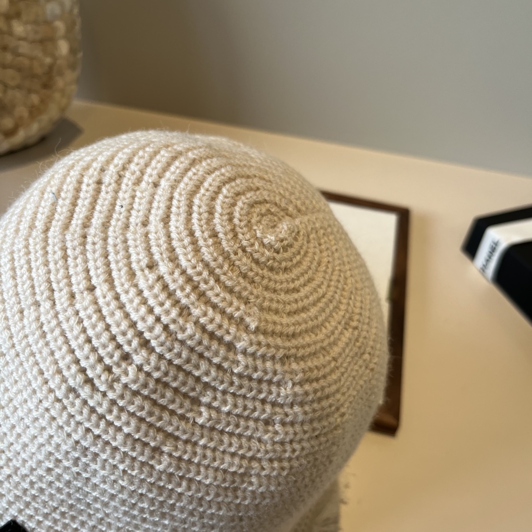 🆕

Celine赛琳新款渔夫帽，头围57cm