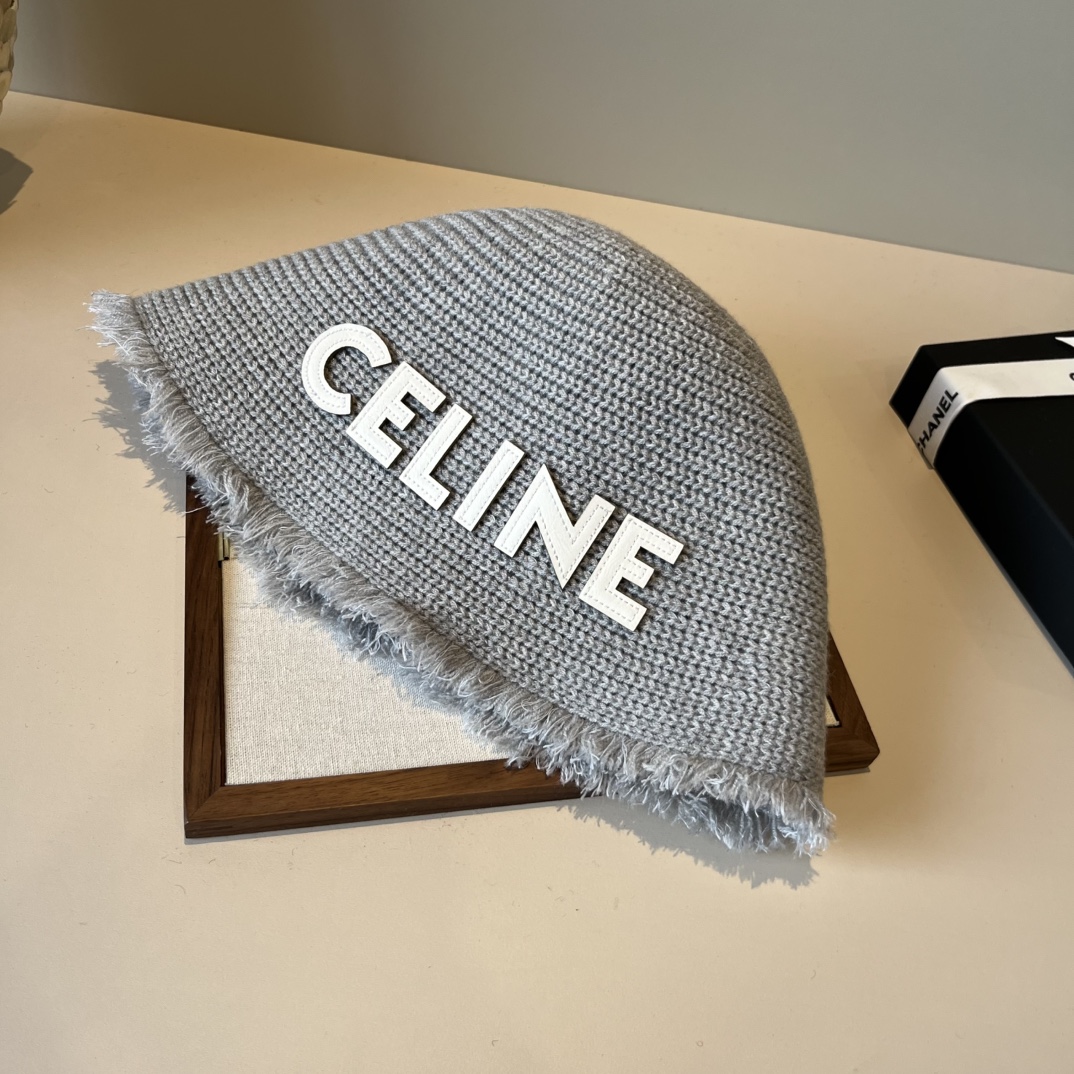 🆕

Celine赛琳新款渔夫帽，头围57cm