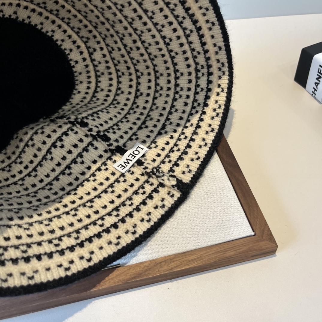 🆕

罗意威新款渔夫帽，头围57cm