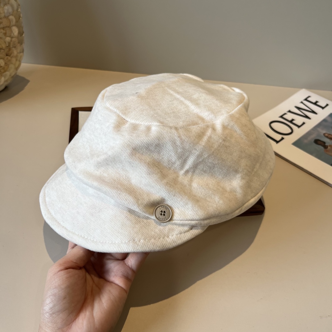 🆕

罗意威秋款画家鸭舌帽，后松紧带调节，适合任何脸型