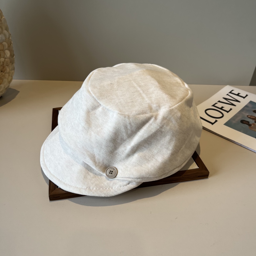 🆕

罗意威秋款画家鸭舌帽，后松紧带调节，适合任何脸型