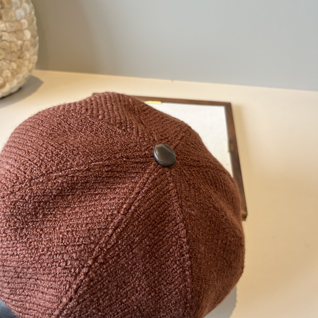 🆕

Gucci古奇新款鸭舌画家帽，头围57cm