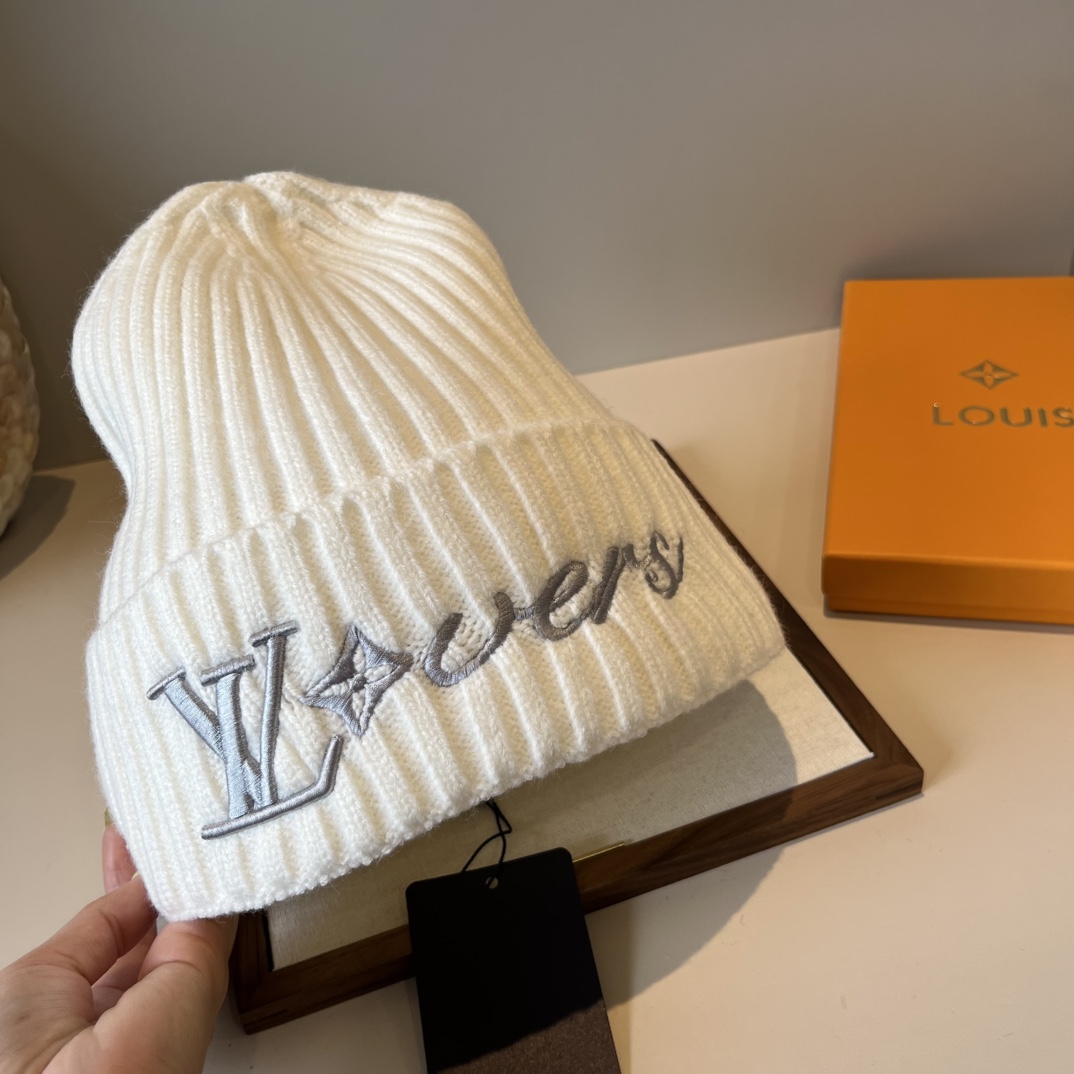 🆕

Lv路易斯新款毛线帽