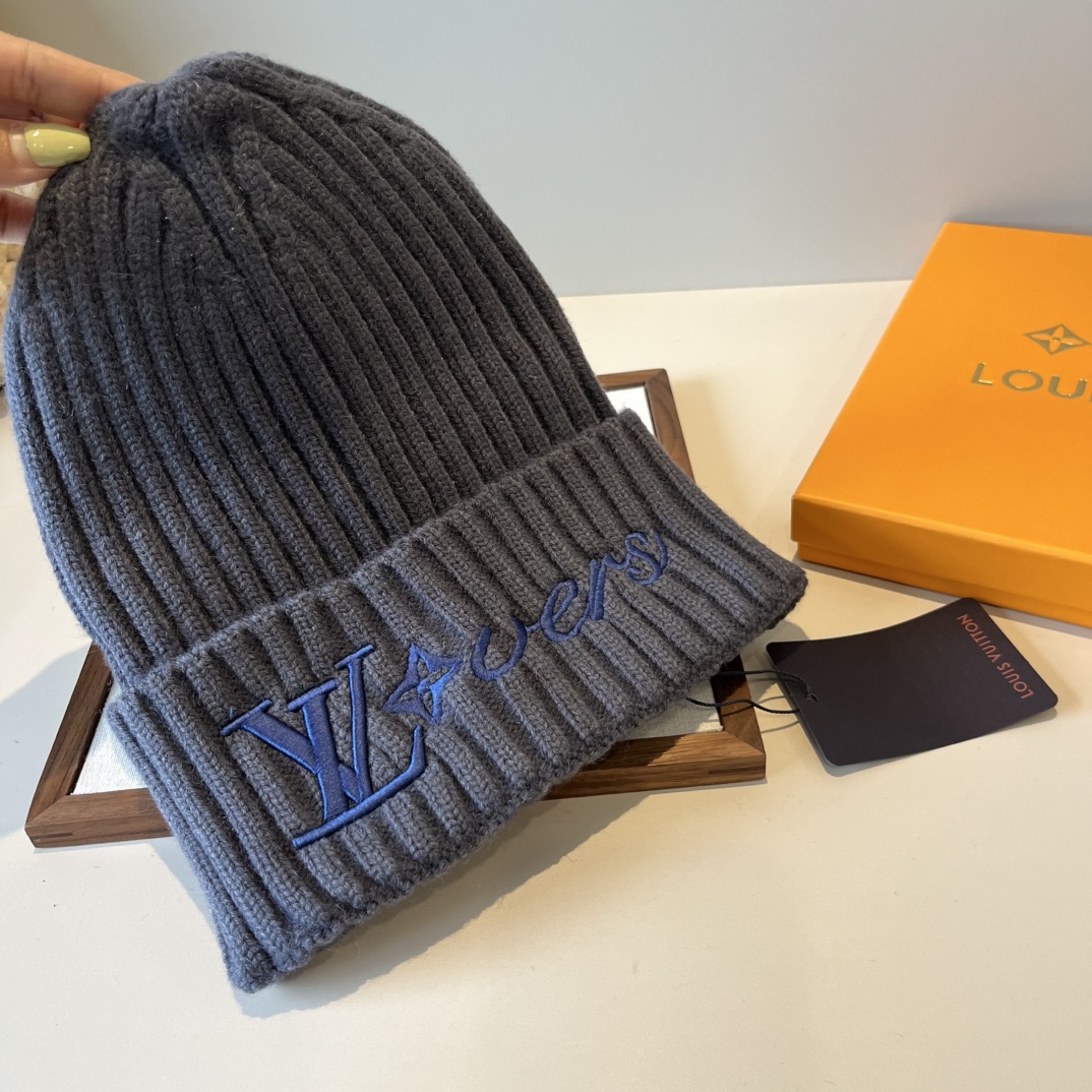 🆕

Lv路易斯新款毛线帽