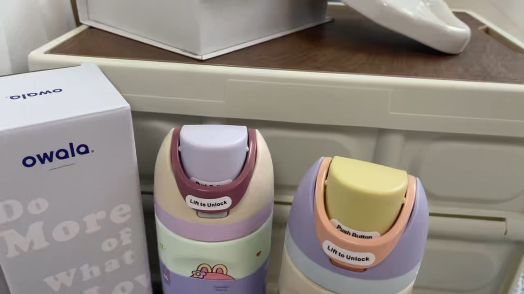 Owala Water Bottle, 473ml, Cloud Blue and Cream Lid, Matte Finish, Cute Design