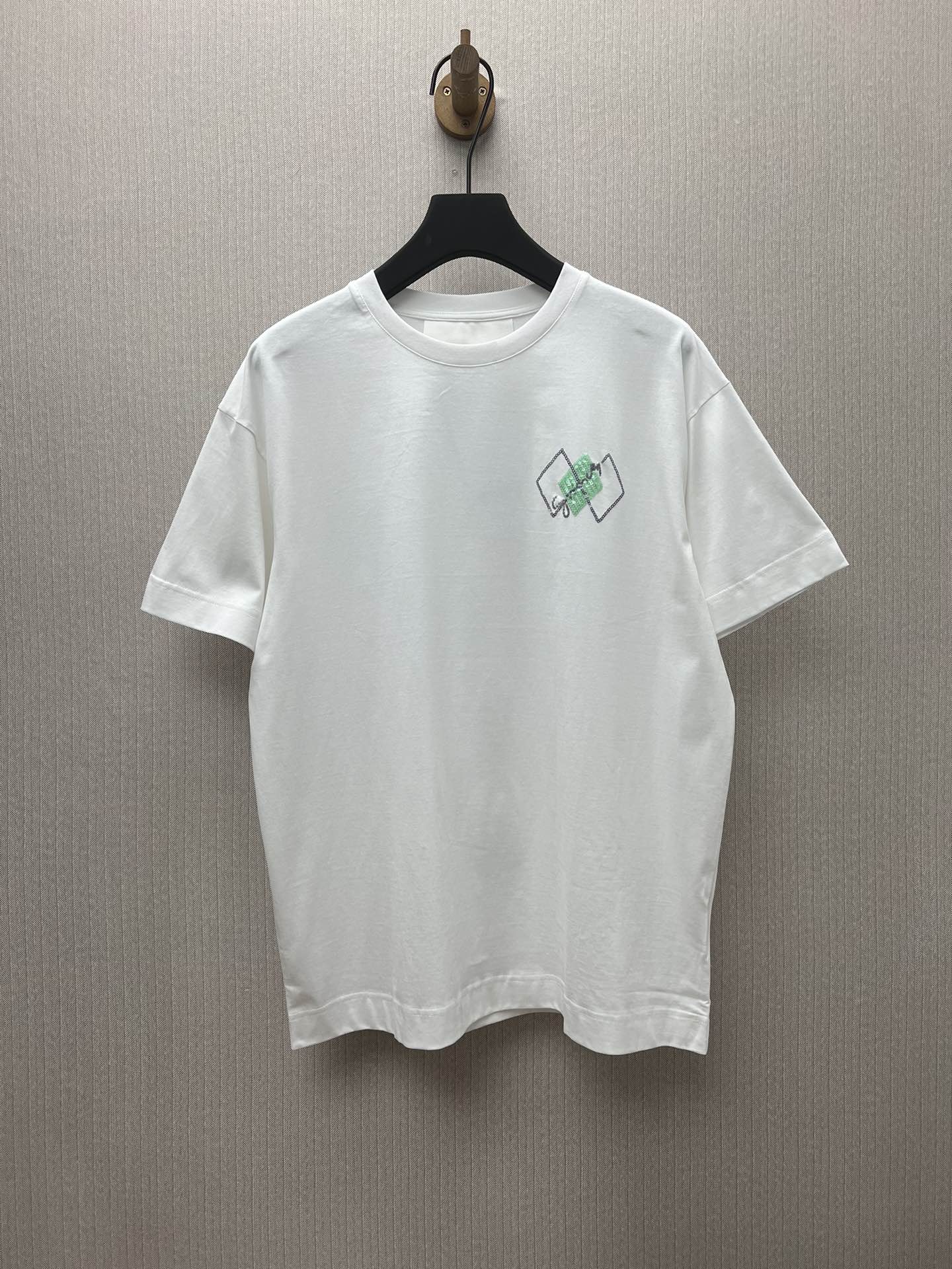 Givenchy 25ss新款亮片菱形套头圆领短袖T恤 男款 白色 高版本 码数：S.M.L.XL.