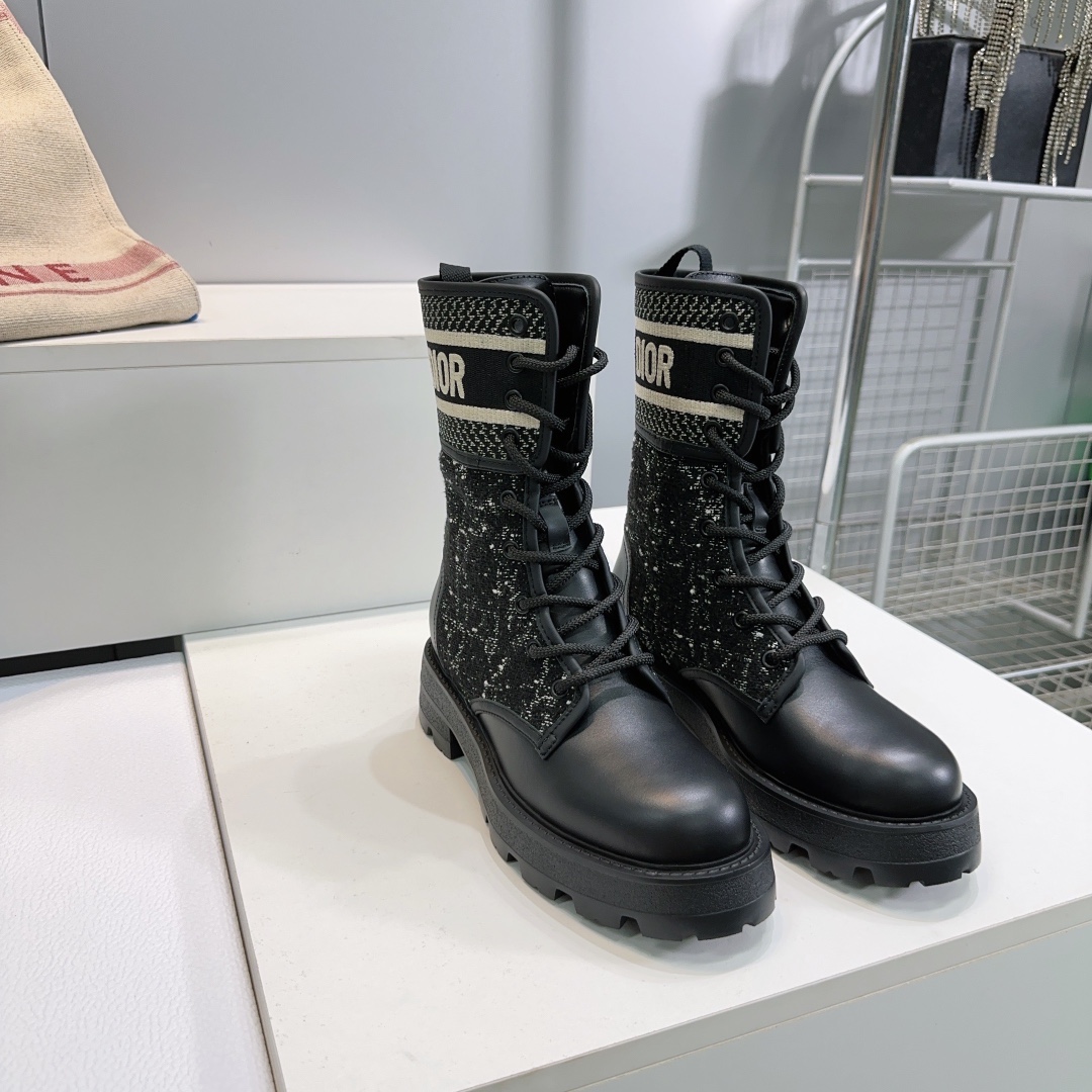 “High Quality Martin Boots Inspired by Dior Book Tote – Top Edition, Black Technology, Cow Leather” - 图片 3