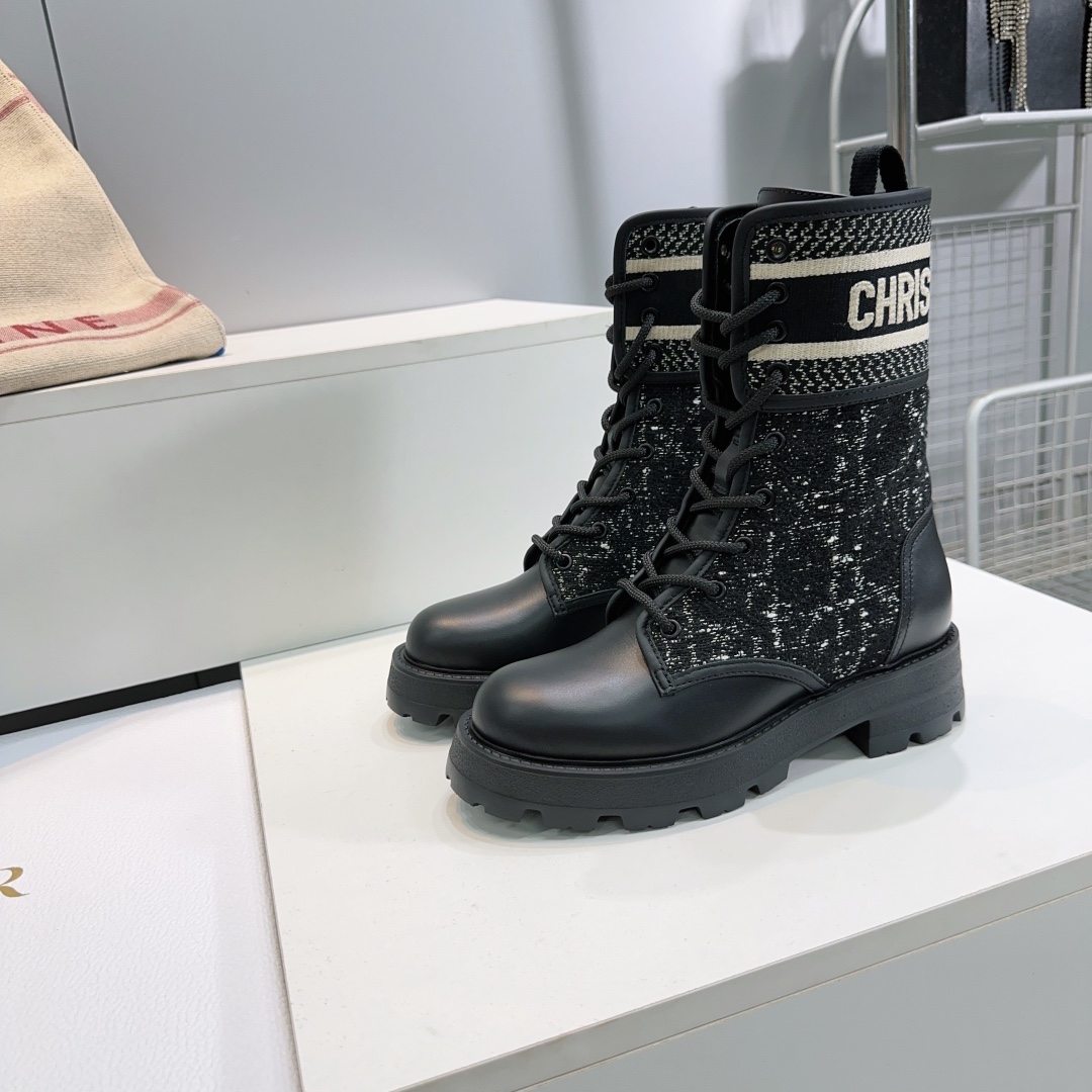 “High Quality Martin Boots Inspired by Dior Book Tote – Top Edition, Black Technology, Cow Leather” - 图片 4