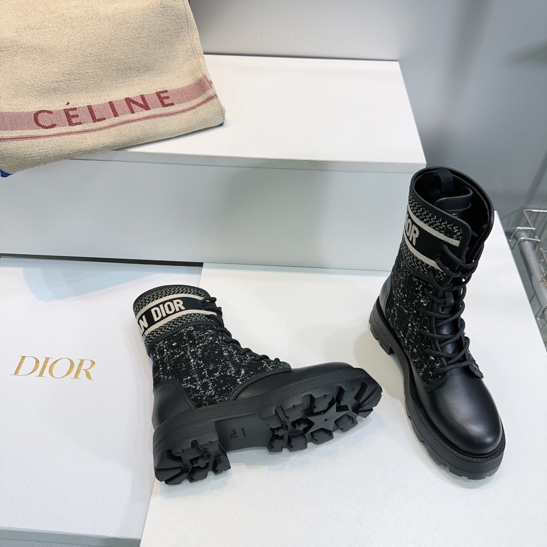 “High Quality Martin Boots Inspired by Dior Book Tote – Top Edition, Black Technology, Cow Leather” - 图片 5