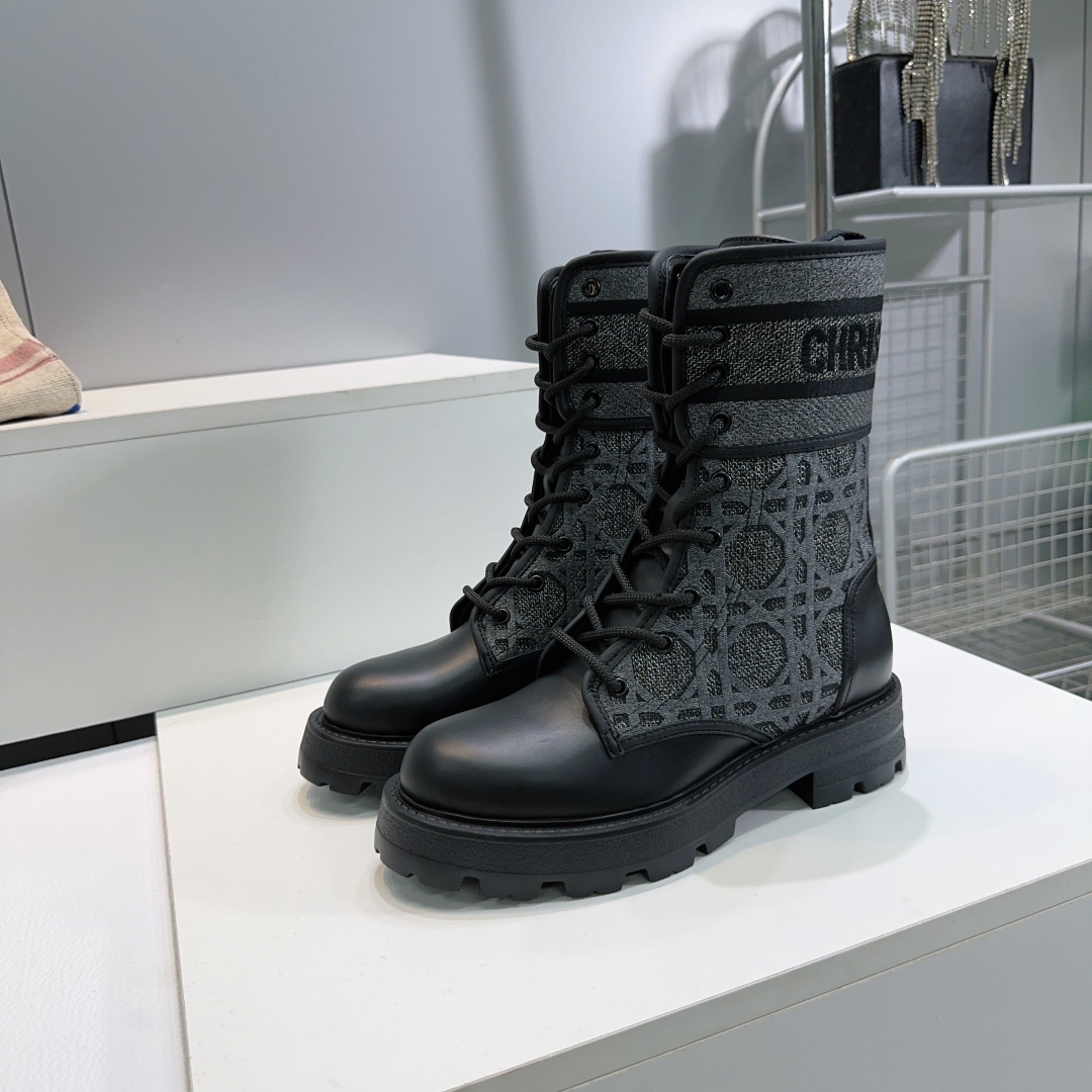 “High-Quality Diordio 25 Martin Boots: Top Edition with Christian Dior Design Elements” - 图片 3