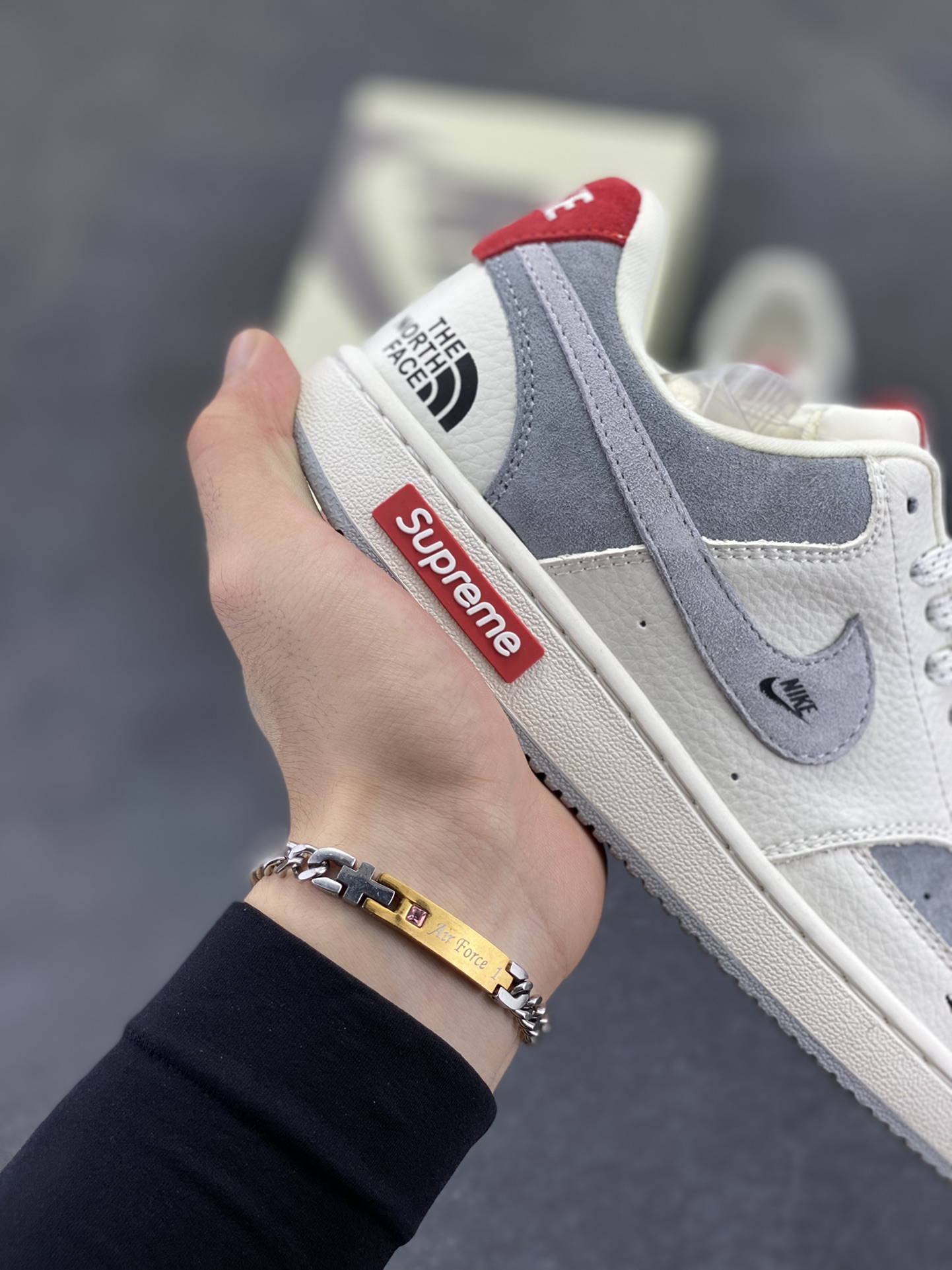 图片[6]-福利特价 海外爆款 ZP订单 NIKE EBERNON Low prm 小空军低帮百搭透气休闲运动板鞋 独家头层版本 原数据独家私模大底 纯正版型 清洁度完美 货号：FD5188-123 尺码：36 36.5 37.5 38 38.5 39 40 40.5 41 42 42.5 43 44 44.5 45-选品中心