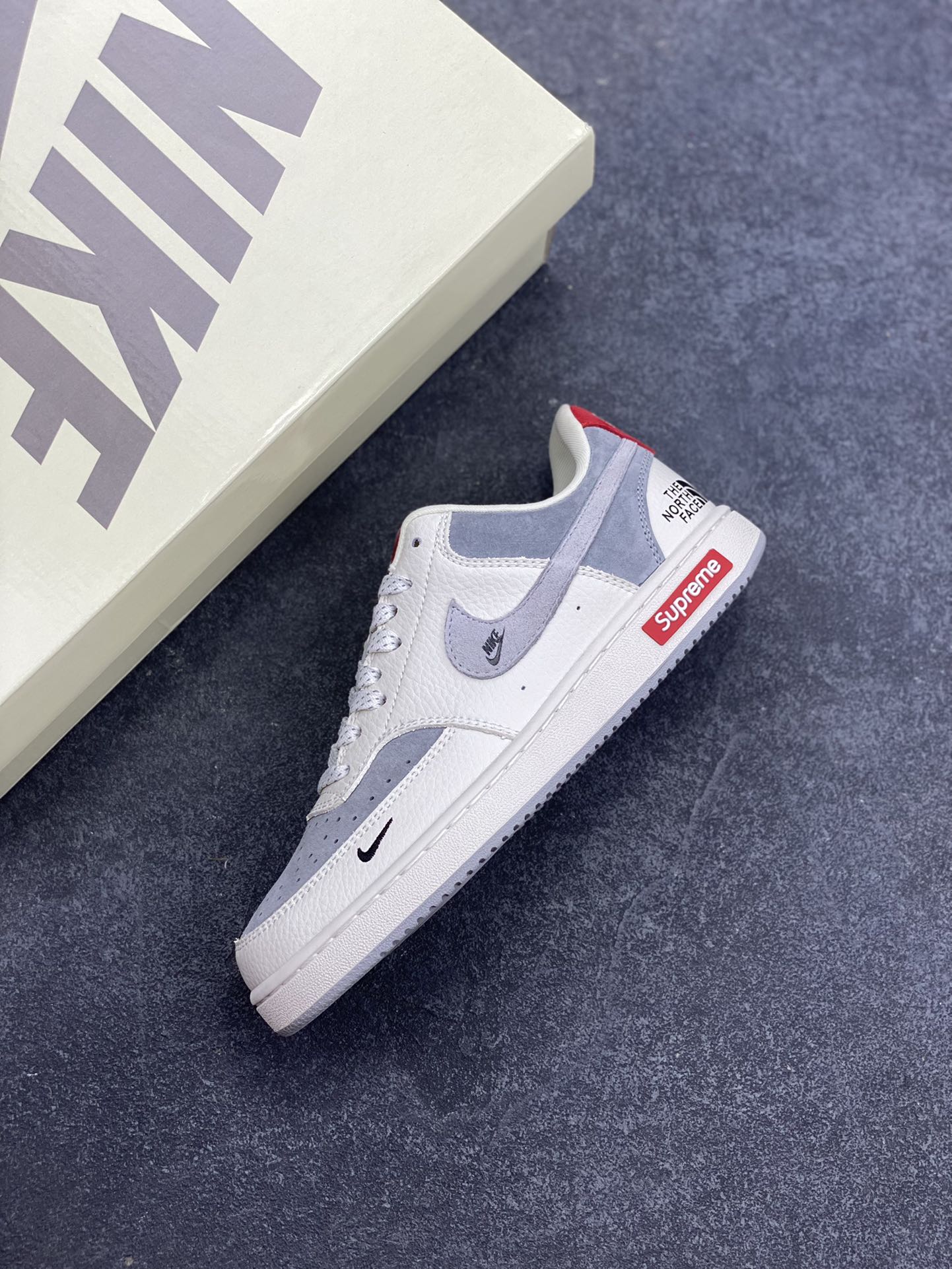 图片[7]-福利特价 海外爆款 ZP订单 NIKE EBERNON Low prm 小空军低帮百搭透气休闲运动板鞋 独家头层版本 原数据独家私模大底 纯正版型 清洁度完美 货号：FD5188-123 尺码：36 36.5 37.5 38 38.5 39 40 40.5 41 42 42.5 43 44 44.5 45-选品中心