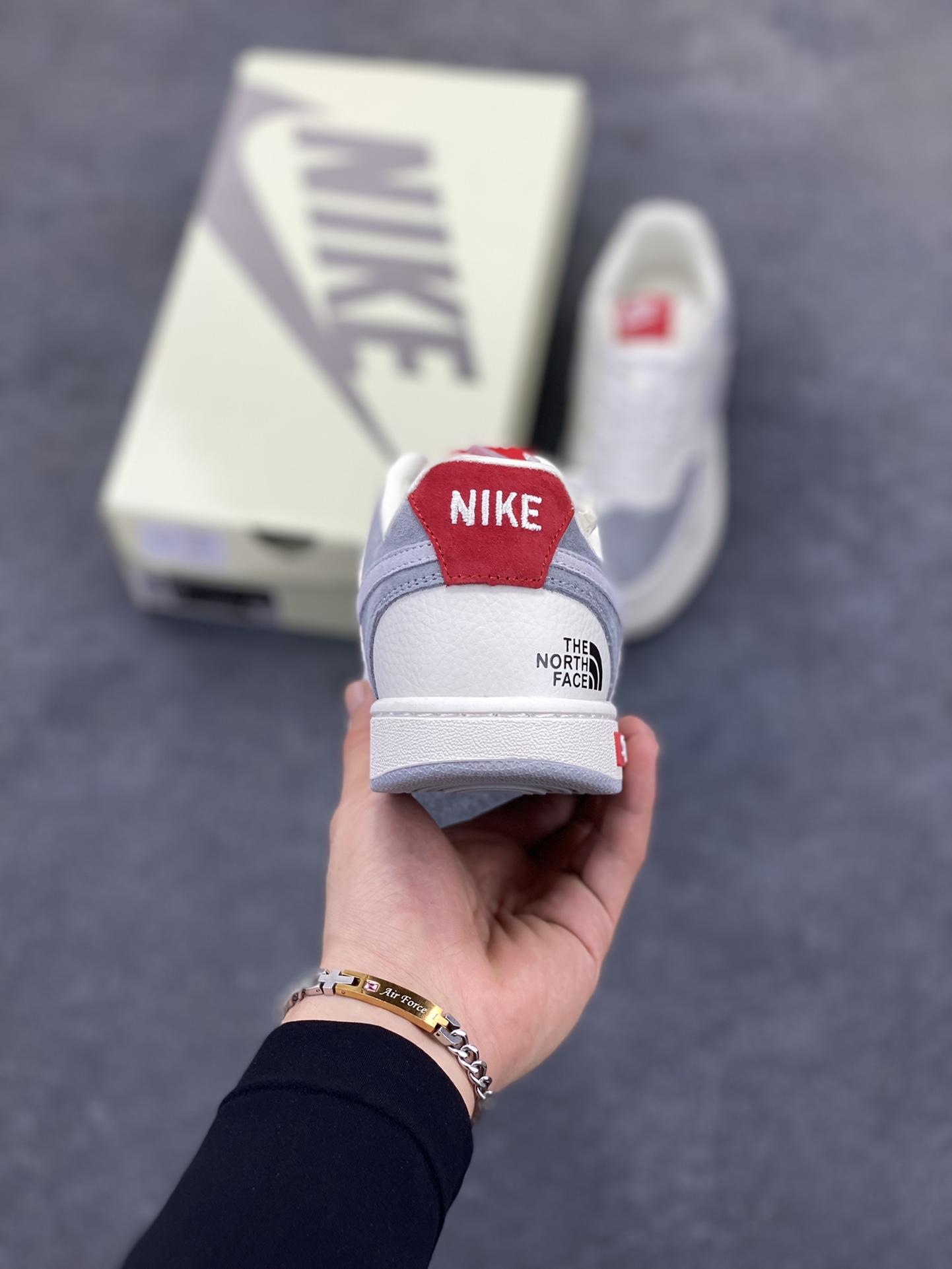 图片[4]-福利特价 海外爆款 ZP订单 NIKE EBERNON Low prm 小空军低帮百搭透气休闲运动板鞋 独家头层版本 原数据独家私模大底 纯正版型 清洁度完美 货号：FD5188-123 尺码：36 36.5 37.5 38 38.5 39 40 40.5 41 42 42.5 43 44 44.5 45-选品中心