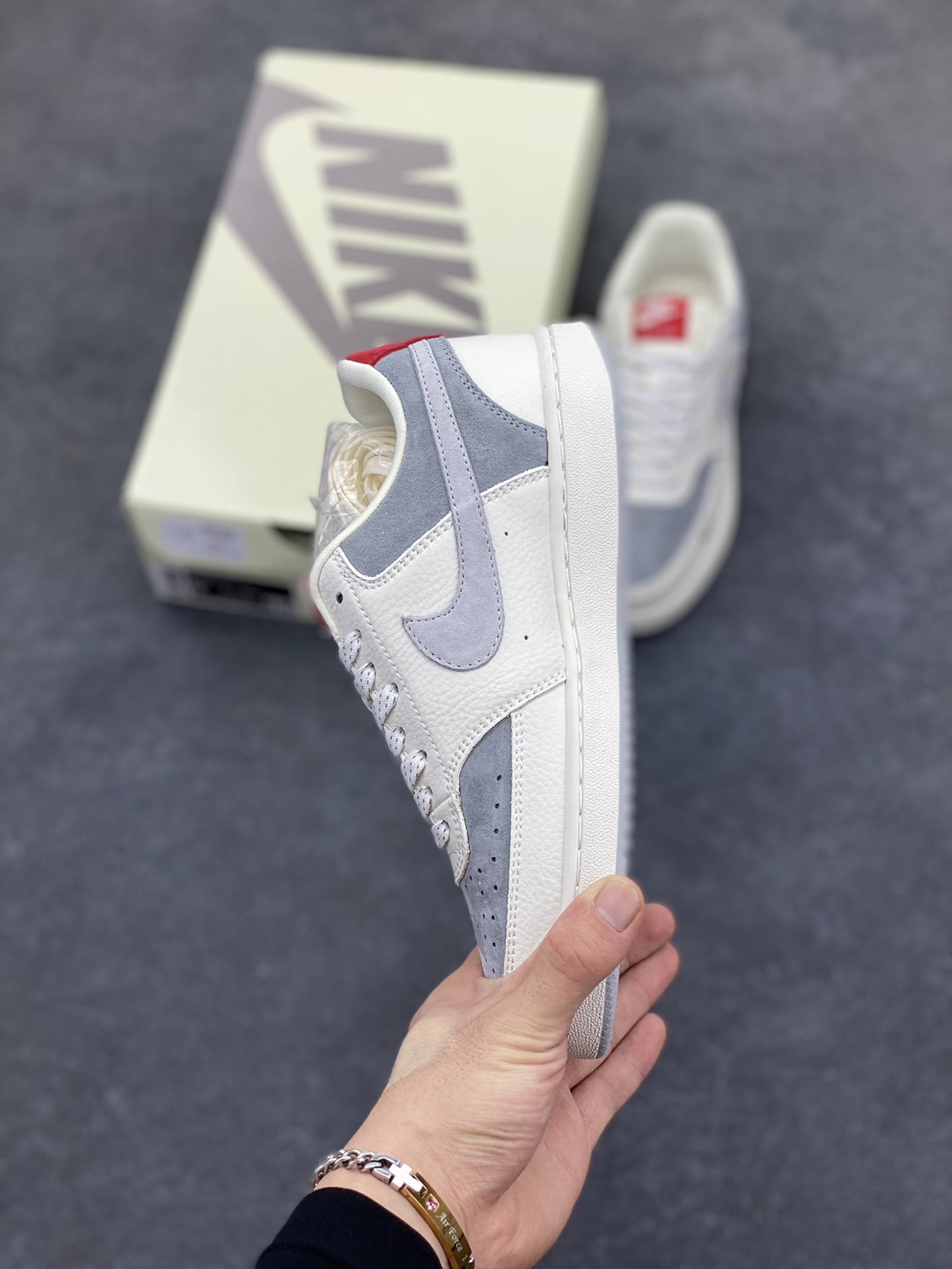 图片[3]-福利特价 海外爆款 ZP订单 NIKE EBERNON Low prm 小空军低帮百搭透气休闲运动板鞋 独家头层版本 原数据独家私模大底 纯正版型 清洁度完美 货号：FD5188-123 尺码：36 36.5 37.5 38 38.5 39 40 40.5 41 42 42.5 43 44 44.5 45-选品中心