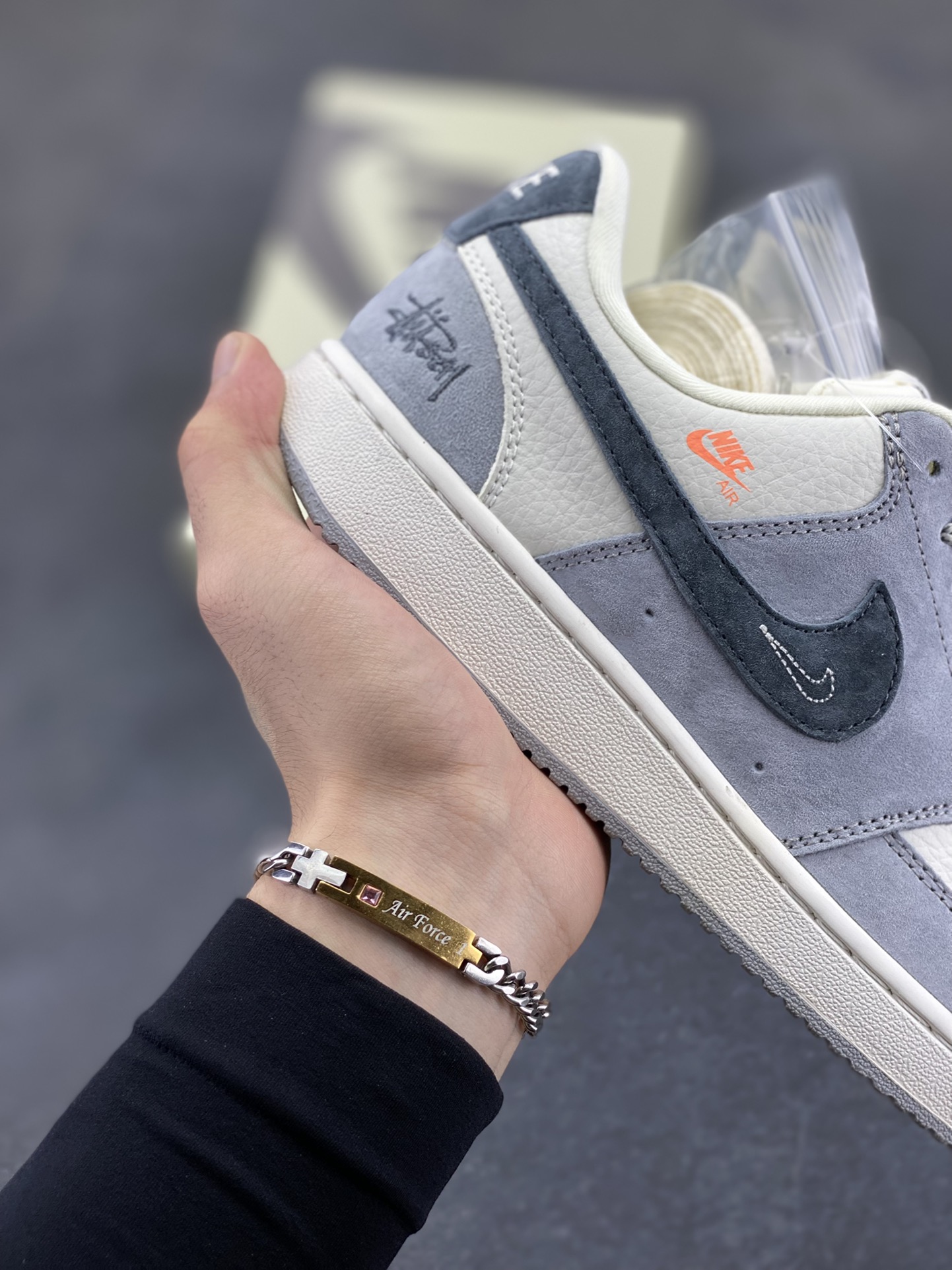 图片[6]-福利特价 海外爆款 ZP订单 NIKE EBERNON Low prm 小空军低帮百搭透气休闲运动板鞋 独家头层版本 原数据独家私模大底 纯正版型 清洁度完美 货号：FD5188-117 尺码：36 36.5 37.5 38 38.5 39 40 40.5 41 42 42.5 43 44 44.5 45-选品中心