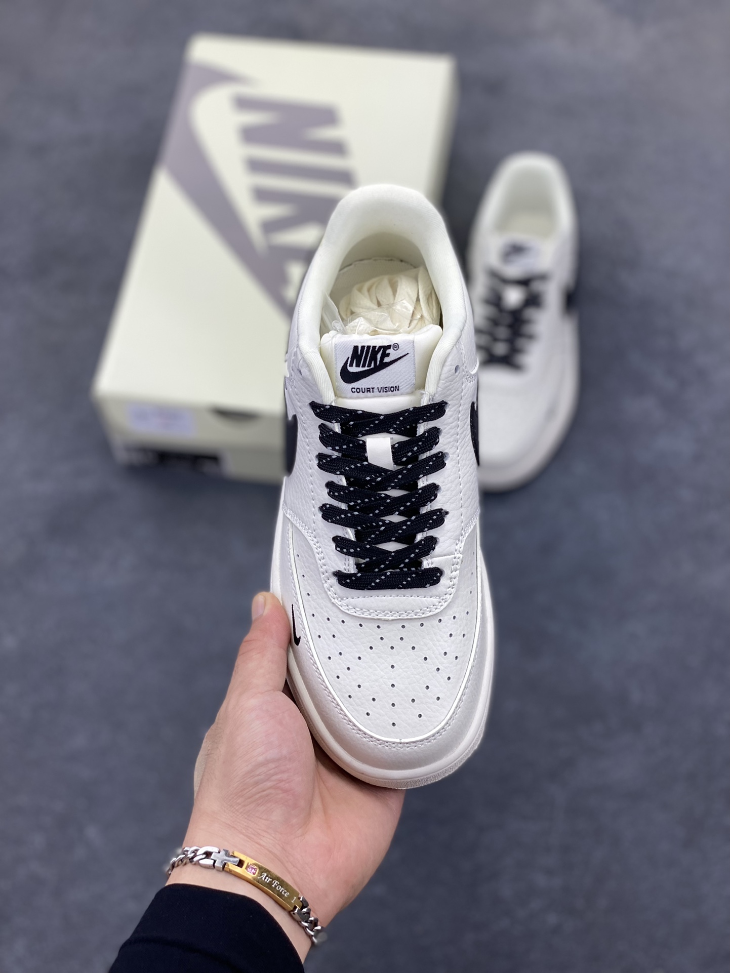 图片[2]-福利特价 海外爆款 ZP订单 NIKE EBERNON Low prm 小空军低帮百搭透气休闲运动板鞋 独家头层版本 原数据独家私模大底 纯正版型 清洁度完美 货号：FD5188-112 尺码：36 36.5 37.5 38 38.5 39 40 40.5 41 42 42.5 43 44 44.5 45-选品中心