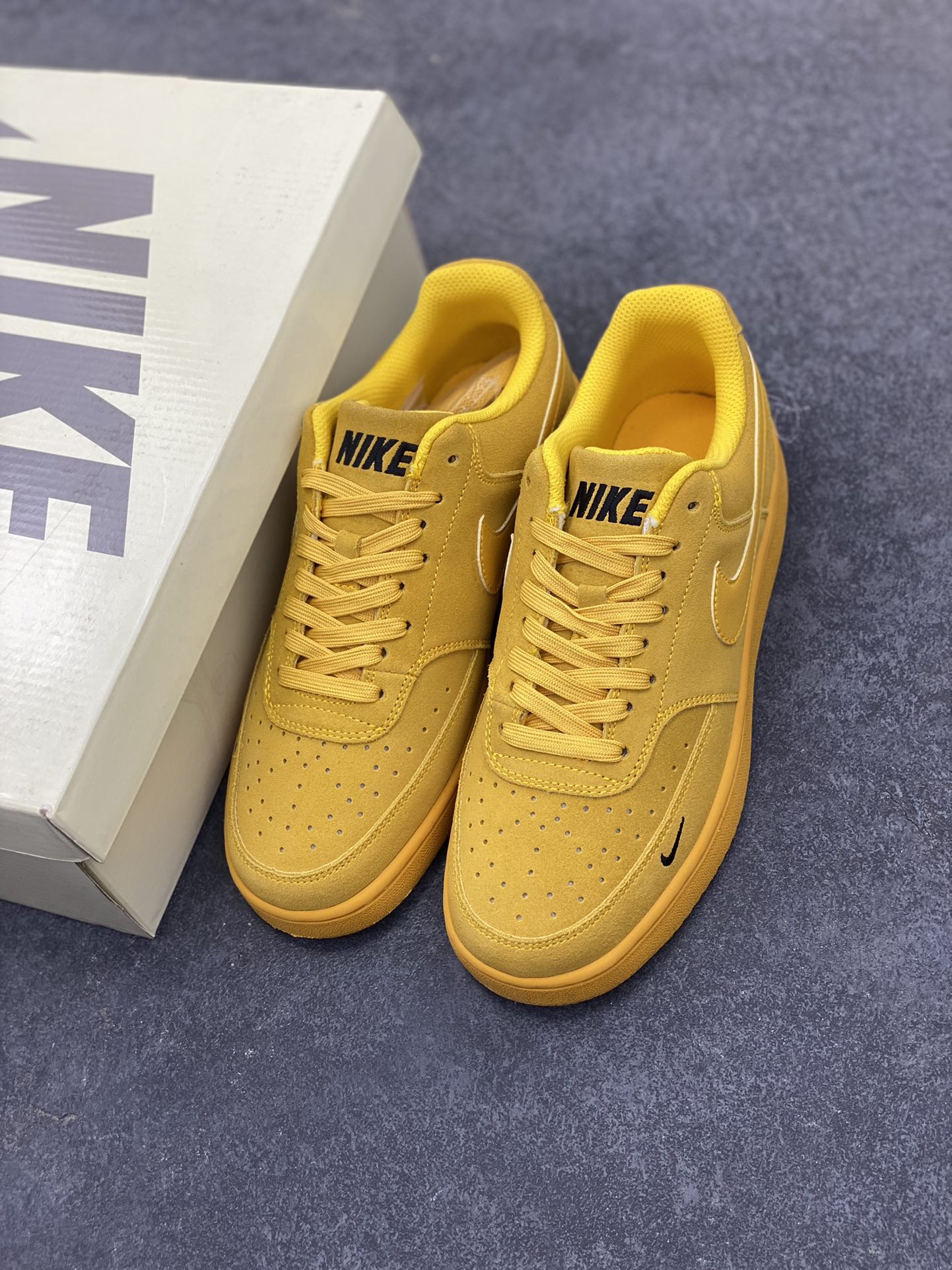 图片[8]-福利特价 海外爆款 ZP订单 NIKE EBERNON Low prm 小空军低帮百搭透气休闲运动板鞋 独家头层版本 原数据独家私模大底 纯正版型 清洁度完美 货号：FD5188-115 尺码：36 36.5 37.5 38 38.5 39 40 40.5 41 42 42.5 43 44 44.5 45-选品中心