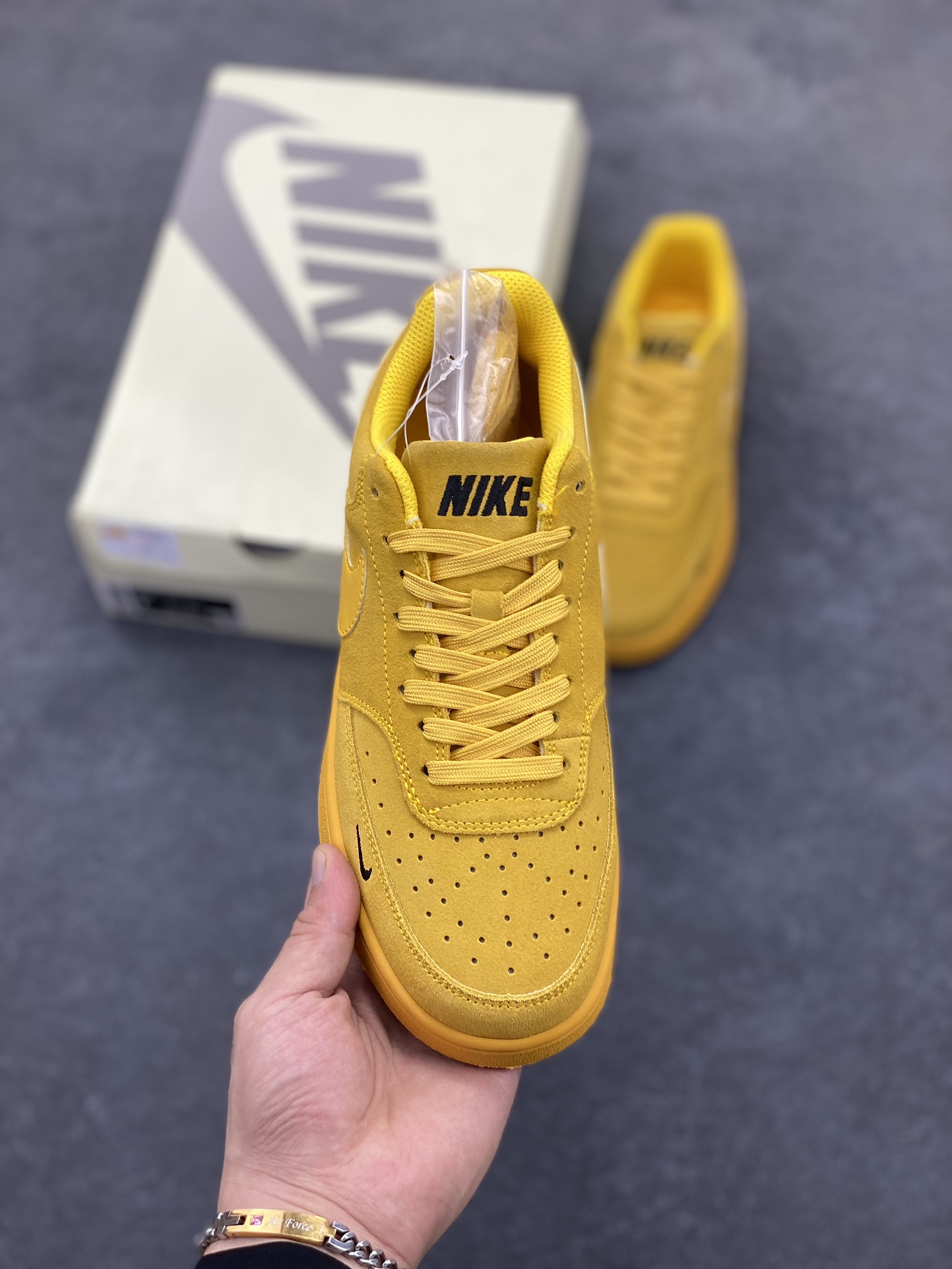 图片[2]-福利特价 海外爆款 ZP订单 NIKE EBERNON Low prm 小空军低帮百搭透气休闲运动板鞋 独家头层版本 原数据独家私模大底 纯正版型 清洁度完美 货号：FD5188-115 尺码：36 36.5 37.5 38 38.5 39 40 40.5 41 42 42.5 43 44 44.5 45-选品中心