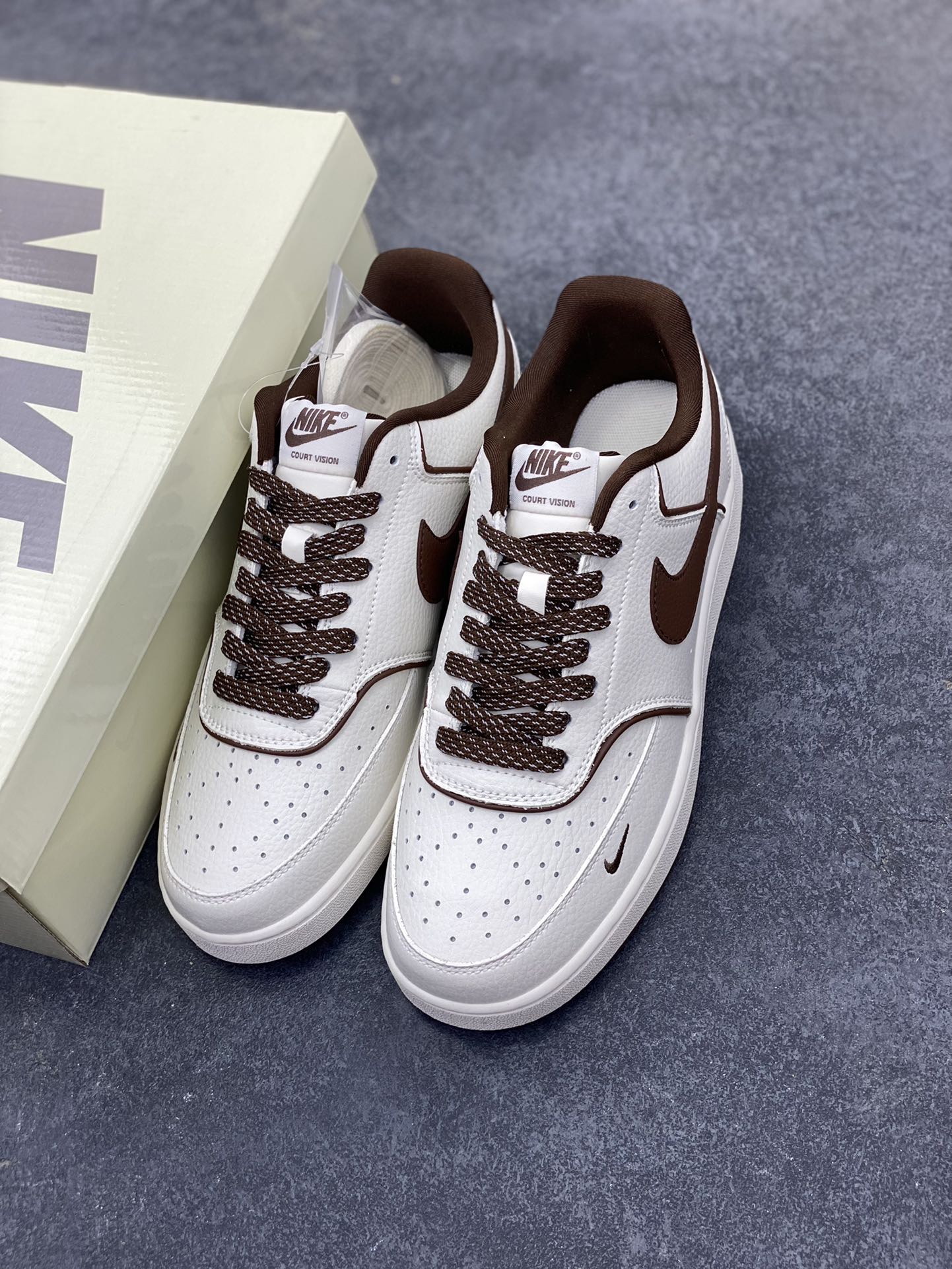 图片[8]-福利特价 海外爆款 ZP订单 NIKE EBERNON Low prm 小空军低帮百搭透气休闲运动板鞋 独家头层版本 原数据独家私模大底 纯正版型 清洁度完美 货号：FD5188-124 尺码：36 36.5 37.5 38 38.5 39 40 40.5 41 42 42.5 43 44 44.5 45-选品中心