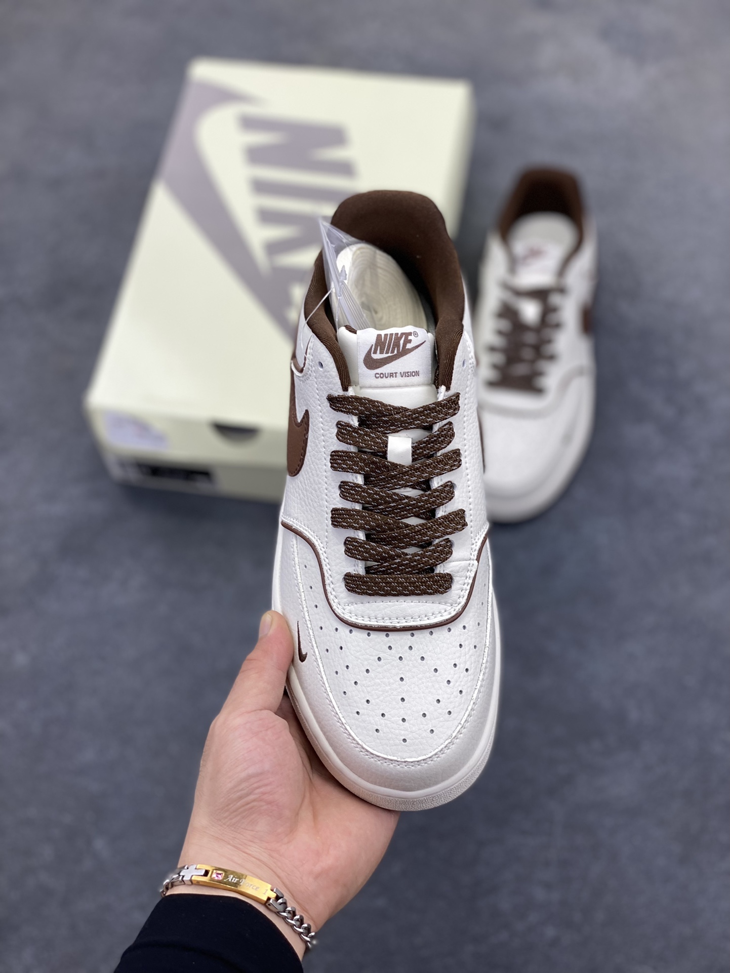 图片[2]-福利特价 海外爆款 ZP订单 NIKE EBERNON Low prm 小空军低帮百搭透气休闲运动板鞋 独家头层版本 原数据独家私模大底 纯正版型 清洁度完美 货号：FD5188-124 尺码：36 36.5 37.5 38 38.5 39 40 40.5 41 42 42.5 43 44 44.5 45-选品中心