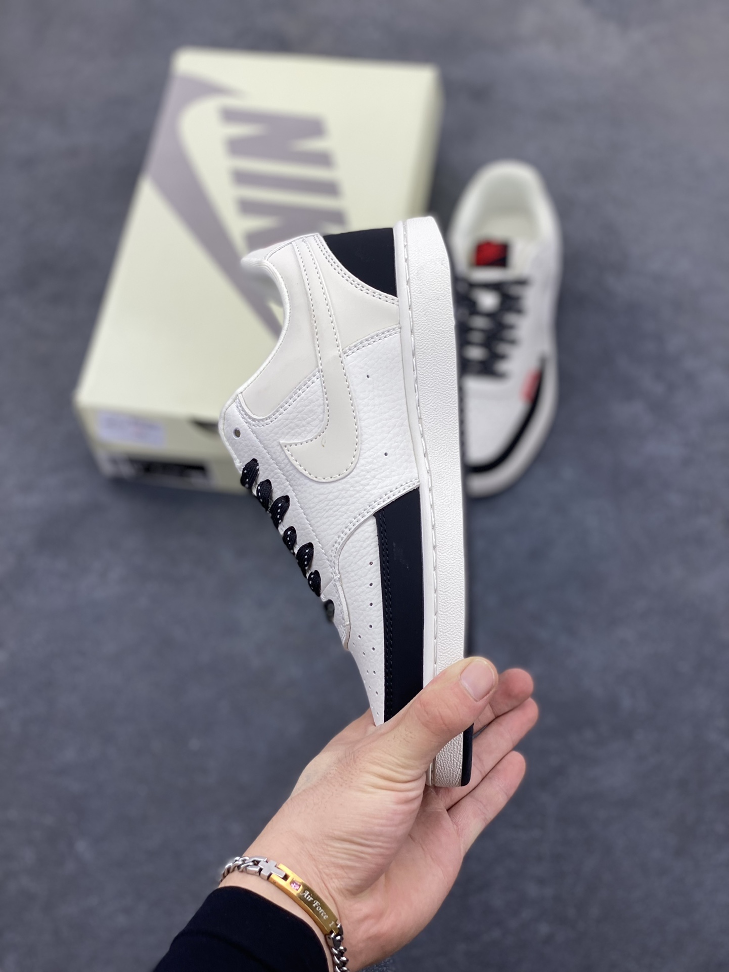 图片[3]-福利特价 海外爆款 ZP订单 NIKE EBERNON Low prm 小空军低帮百搭透气休闲运动板鞋 独家头层版本 原数据独家私模大底 纯正版型 清洁度完美 货号：FD5188-127 尺码：36 36.5 37.5 38 38.5 39 40 40.5 41 42 42.5 43 44 44.5 45-选品中心