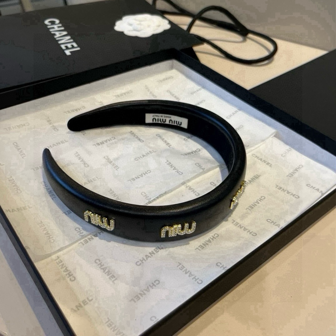 🆕

miumiu新款发箍