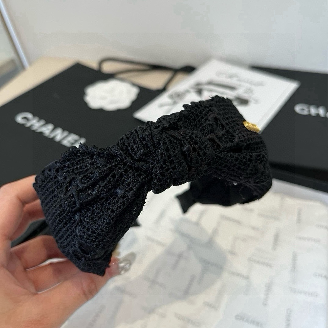 🆕

Gucci古奇新款蕾丝发箍