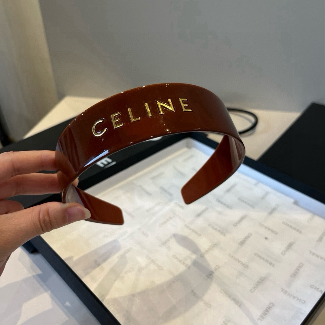 🆕

Celine赛琳新款发箍