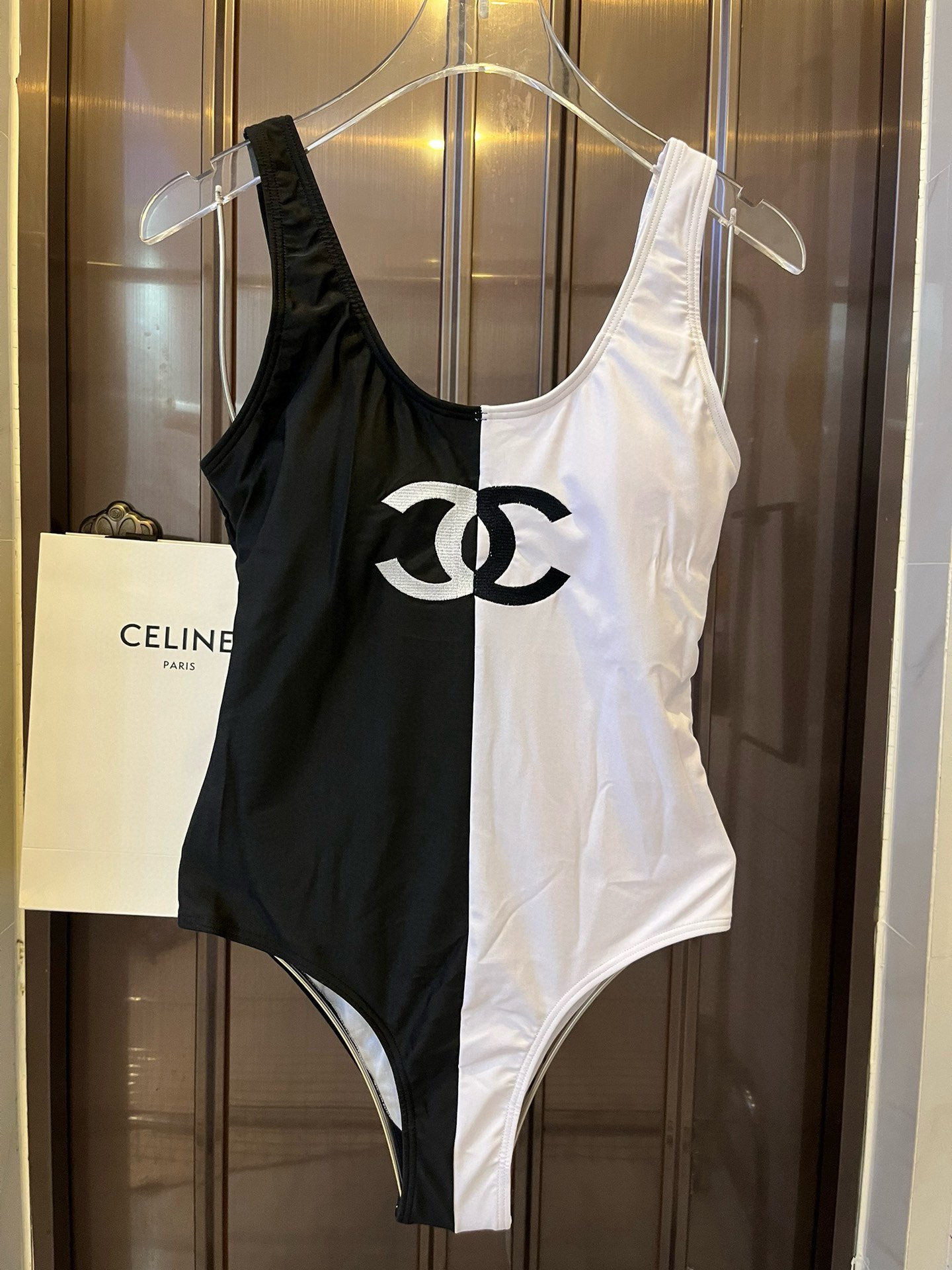 🆕

Chanel新款中古比基尼 连体泳衣，S M L XL