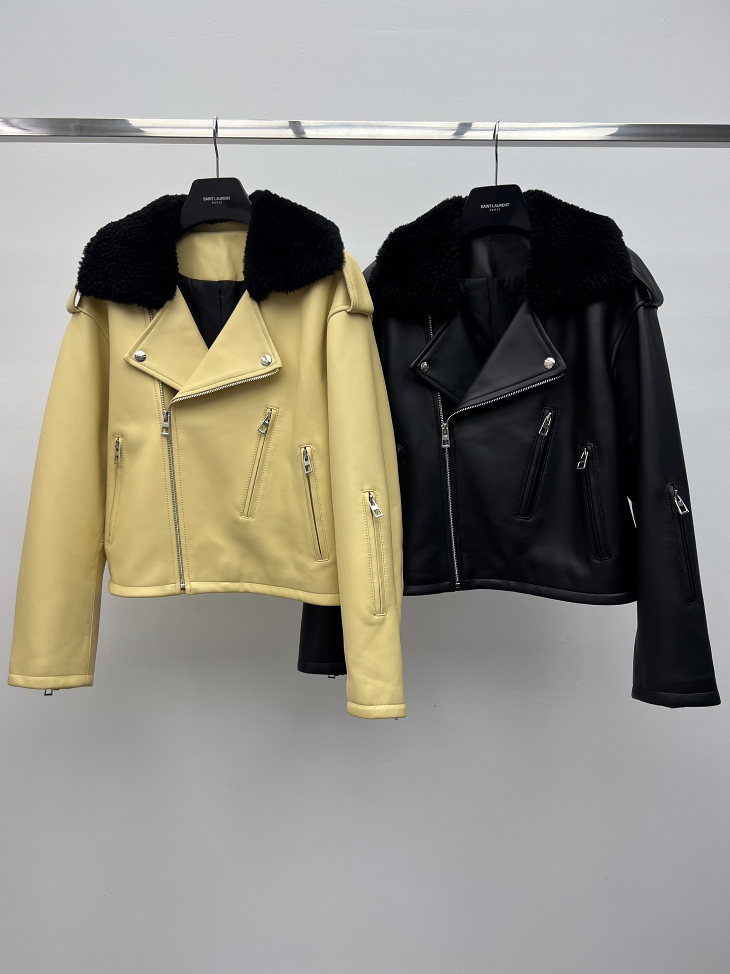 Loewe Lamb Skin Female Suit with Irregular Zipping Design - 图片 1