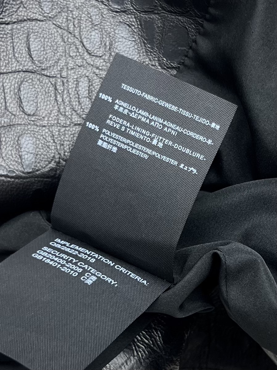 “Loewe Lamb Skin Single-Handed Female Suit with Dustproof Bags – Crocodile Texture, Asymmetrical Zippers” - 图片 9