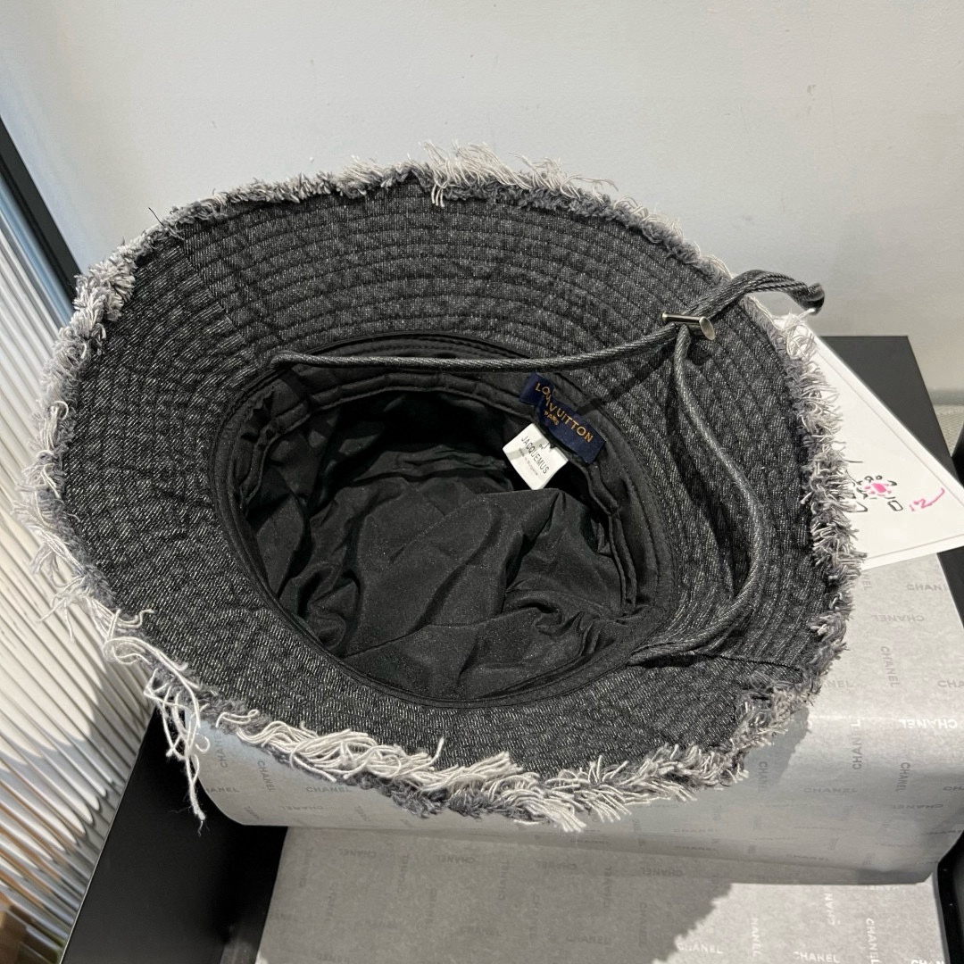 🆕

LOEWE罗意威牛仔渔夫帽，头围57cm