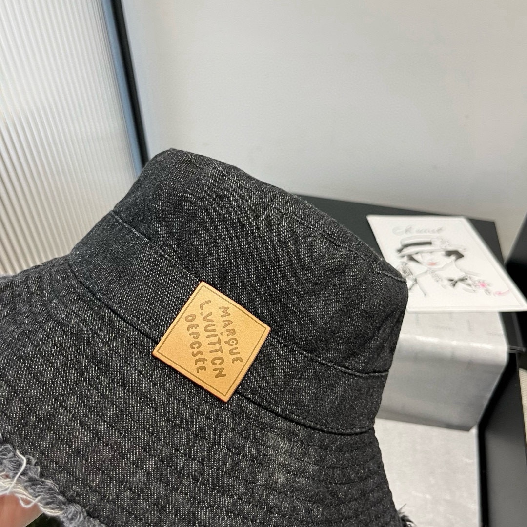 🆕

LOEWE罗意威牛仔渔夫帽，头围57cm