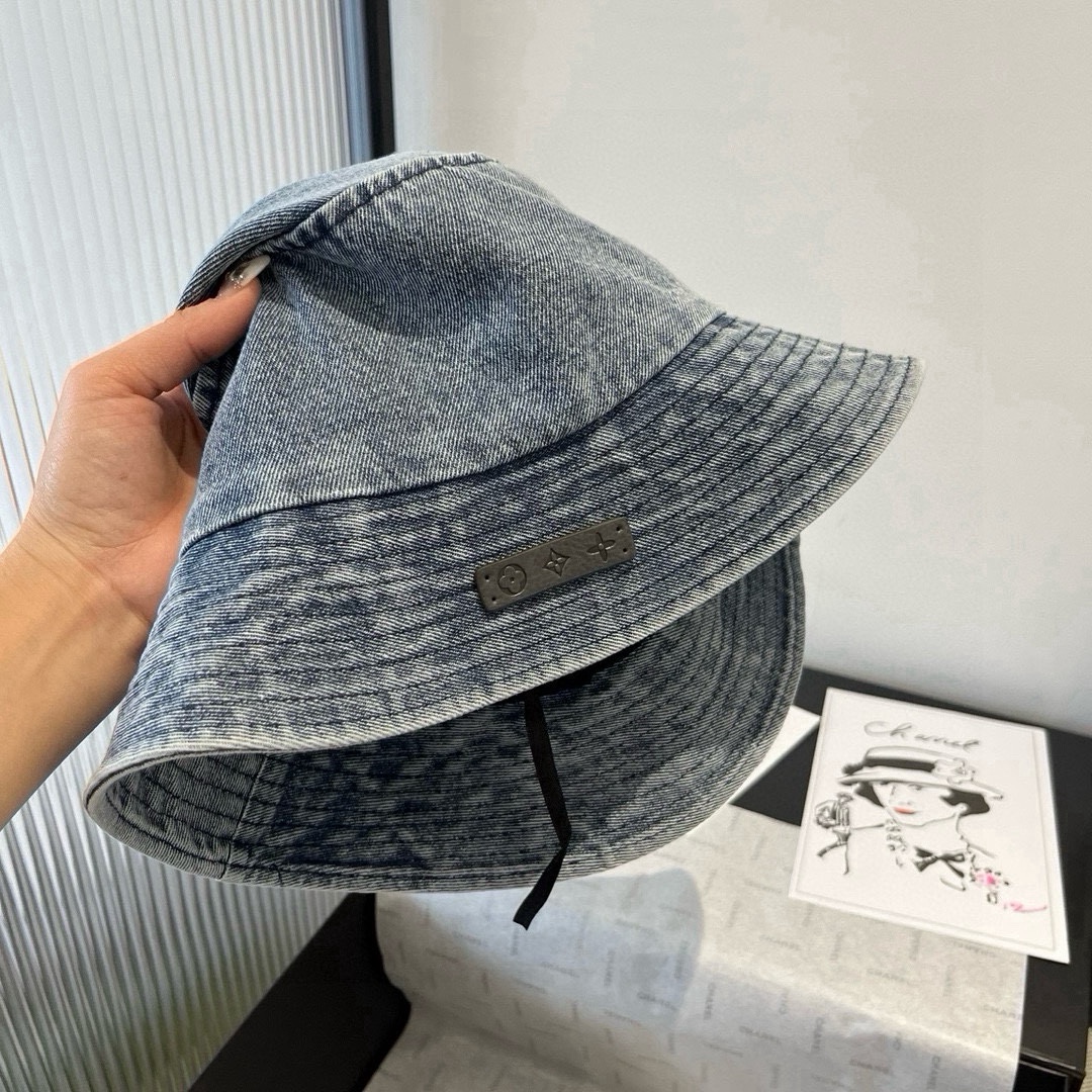 🆕

Lv牛仔渔夫帽、男女通用头围57cm