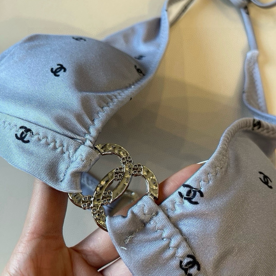 🆕
Chanel比基尼泳衣  😍🥰适合多种场景的游泳衣🏊‍♀️海边 游泳池 温泉 水上乐园 漂流都可以😌