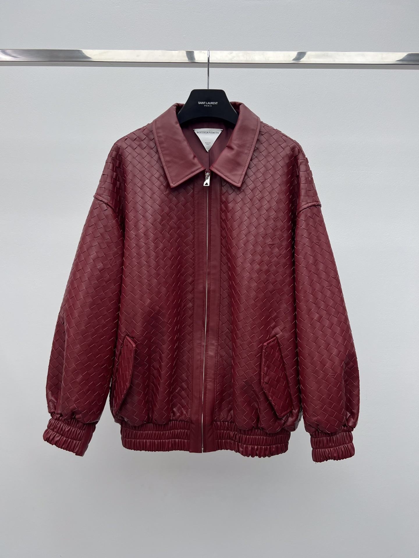Bottega Veneta Women’s Sheep Hide Knitted Coat: Hand-Weaved Classic with Recciato Detail - 图片 1
