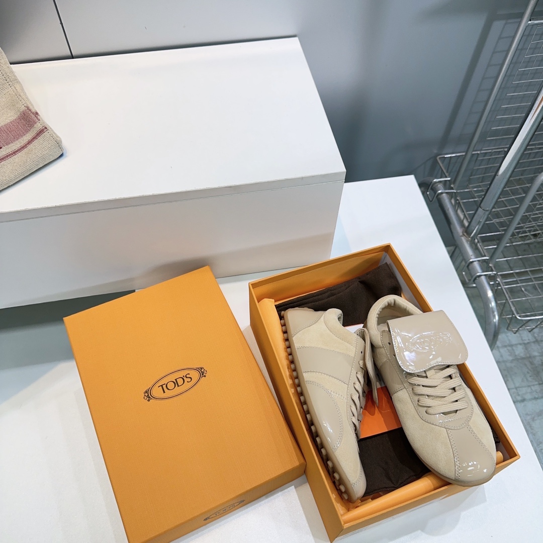 “Top Quality German Agam Sports Shoes for Autumn and Winter – Code 35-39” - 图片 2