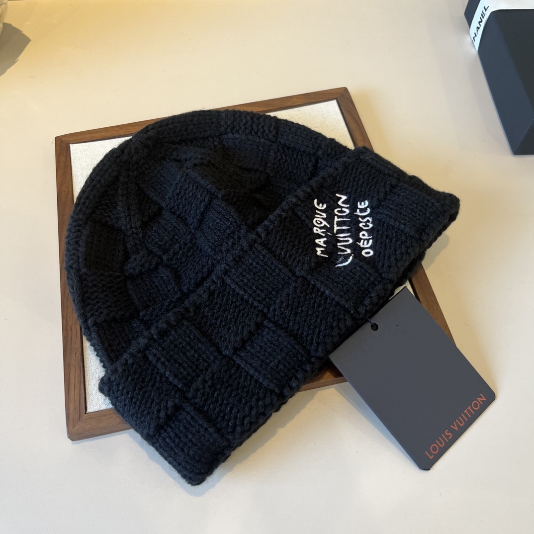 🆕

Lv路易斯新款针织毛线帽