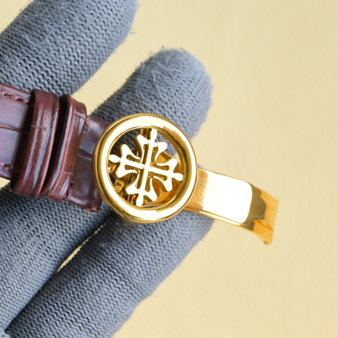 Patek Philippe Blanche 3335 Gold Watch Review: Classic design, 39mm scale, Cal. 324 Q auto-link core, elegant style. - 图片 8