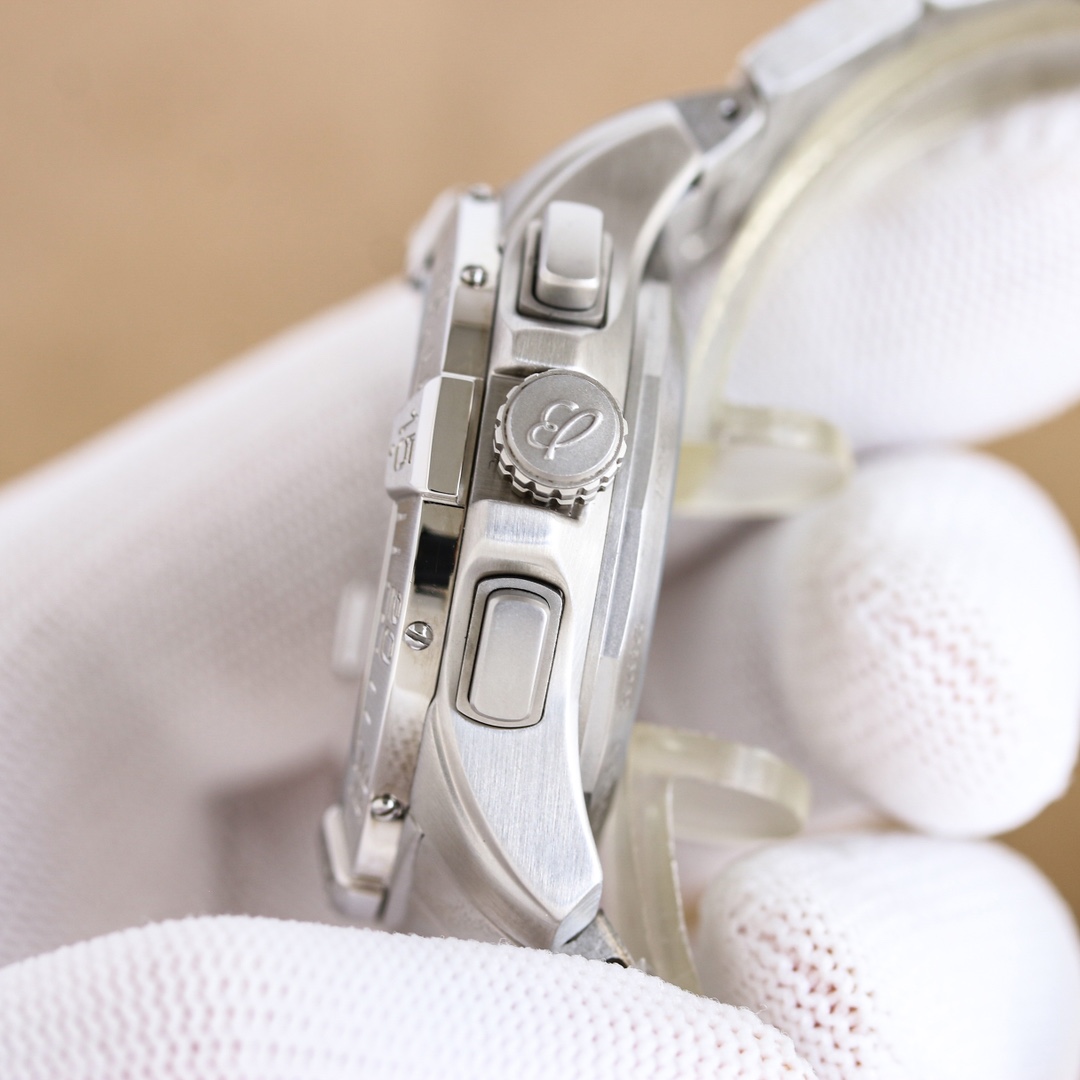 Avenger B01 Chronograph 44: 100-Year-Old White Gill 3795 P3910 Belt 100BLS Watch - 图片 7