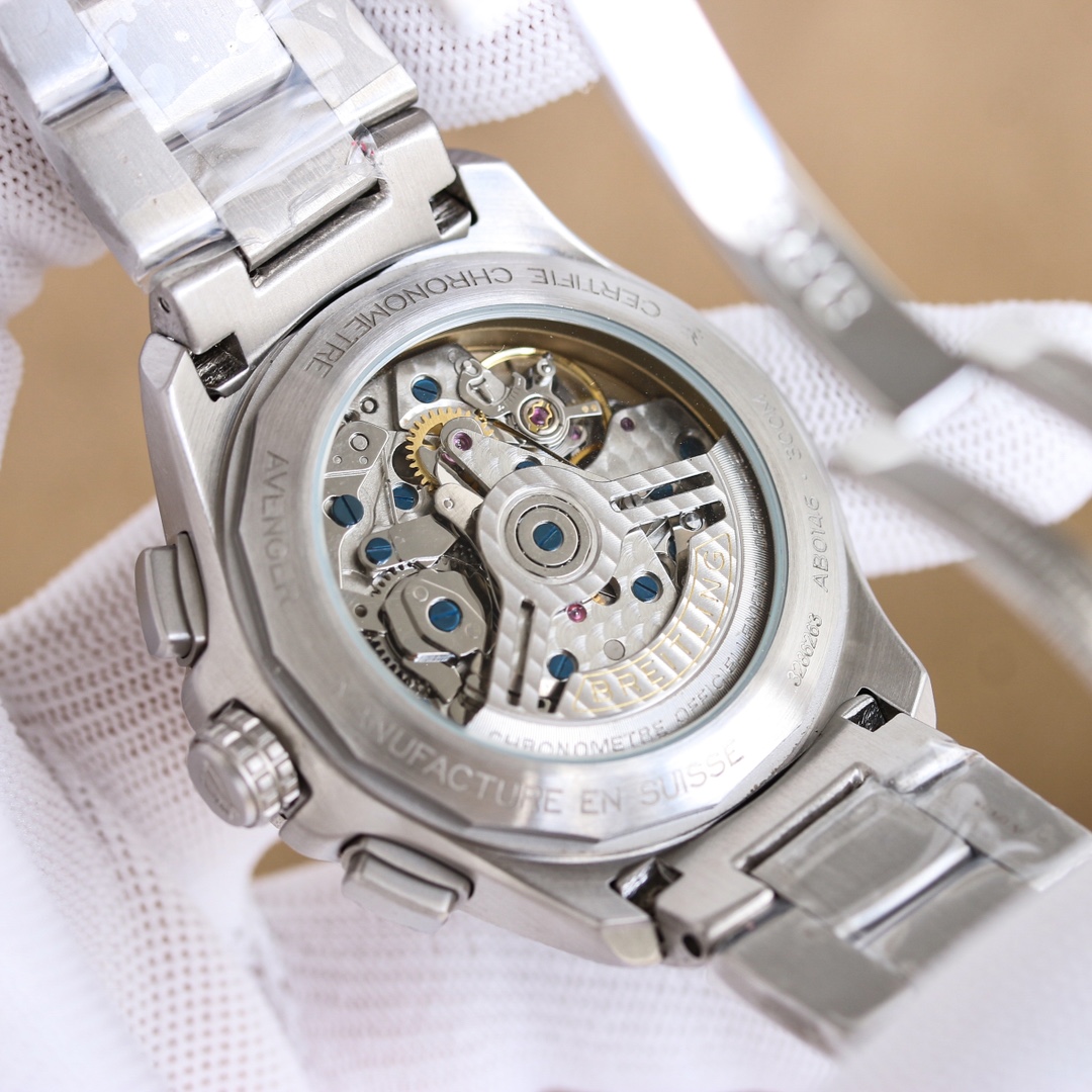 Avenger B01 Chronograph 44: 100-Year-Old Revenge Fighter Pilot Watch - 图片 8