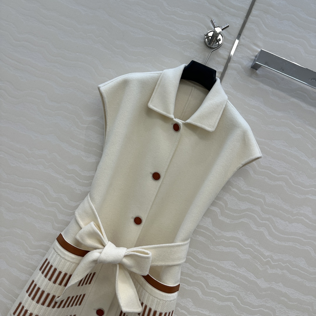 Title: P1872 High-End Female Outfit: Handmade, Sheep-Skin Collar, Luxurious Embroidery, Wool Blend, Stylish Design. - 图片 2