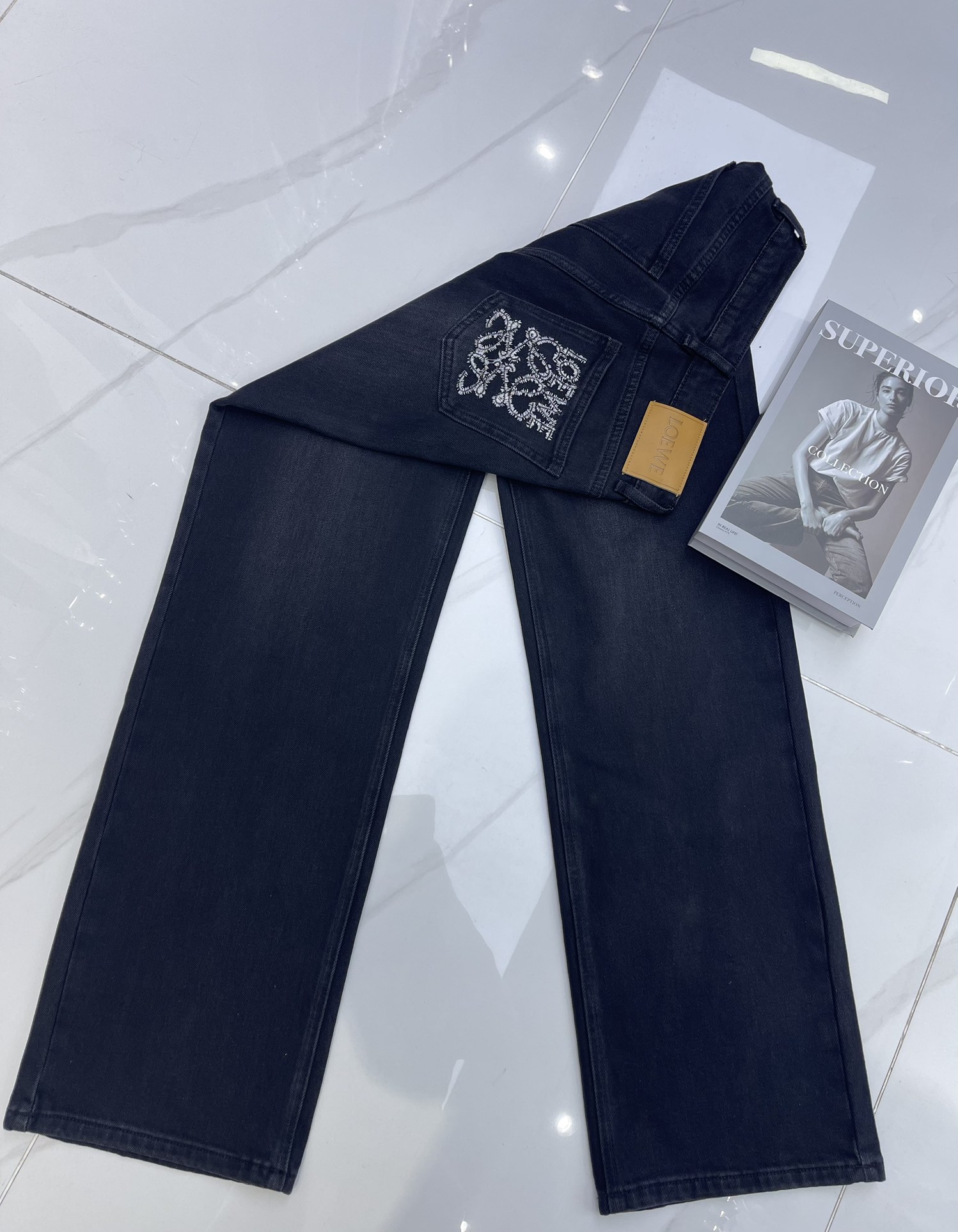“High-End Women’s Outfits: Autumn/Winter Collection with Custom Embroidery and Comfortable Pants” - 图片 7
