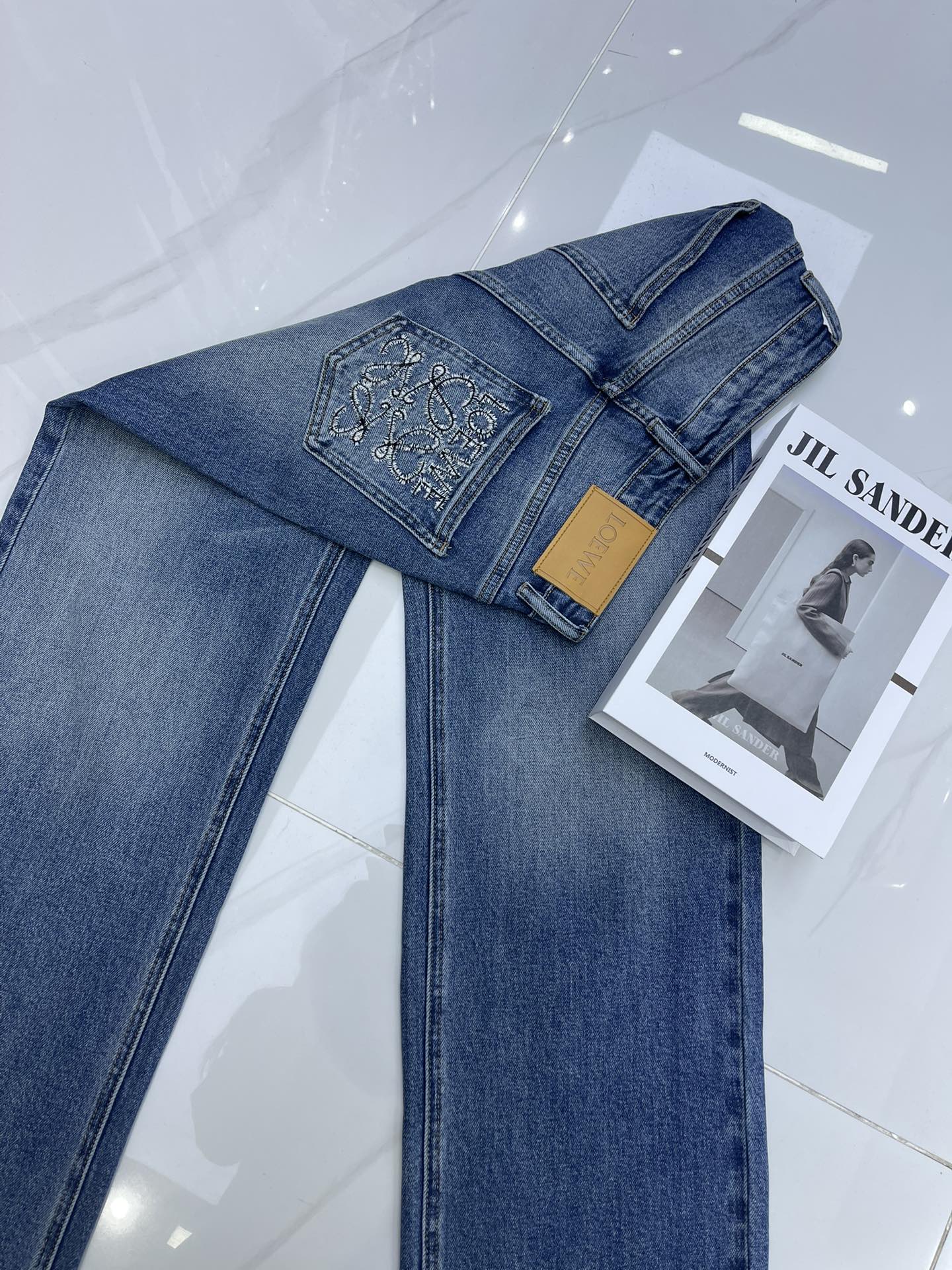 “High-End Women’s Outfits for Autumn/Winter with Custom Embroidery – Black/Blue SMLxL – Delivery Details” - 图片 9