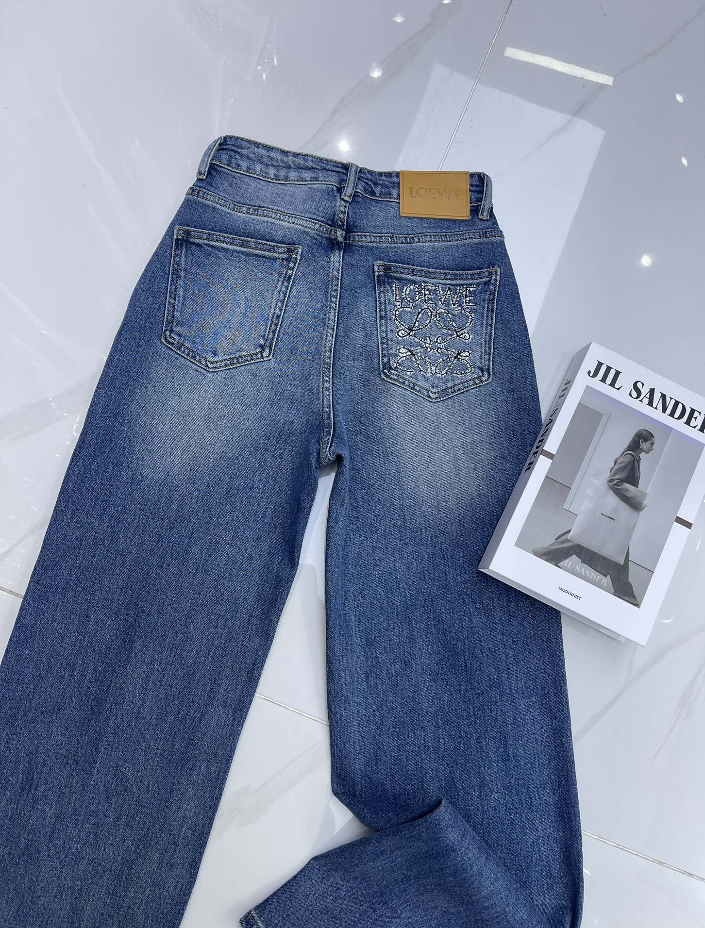 “High-End Women’s Outfits for Autumn/Winter with Custom Embroidery – Black/Blue SMLxL – Delivery Details” - 图片 8
