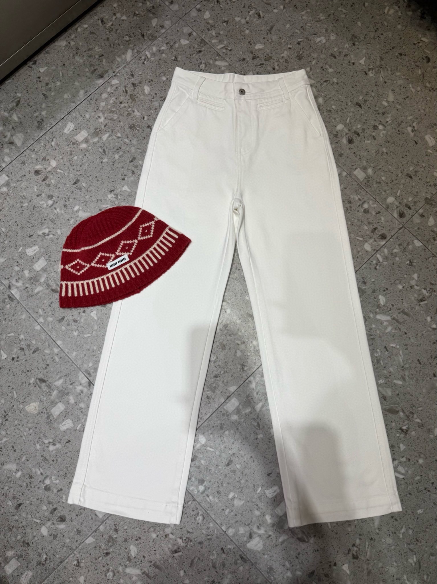 Loewe Pantalon Blanc Coupe Droite avec Poches et Logo Métallique