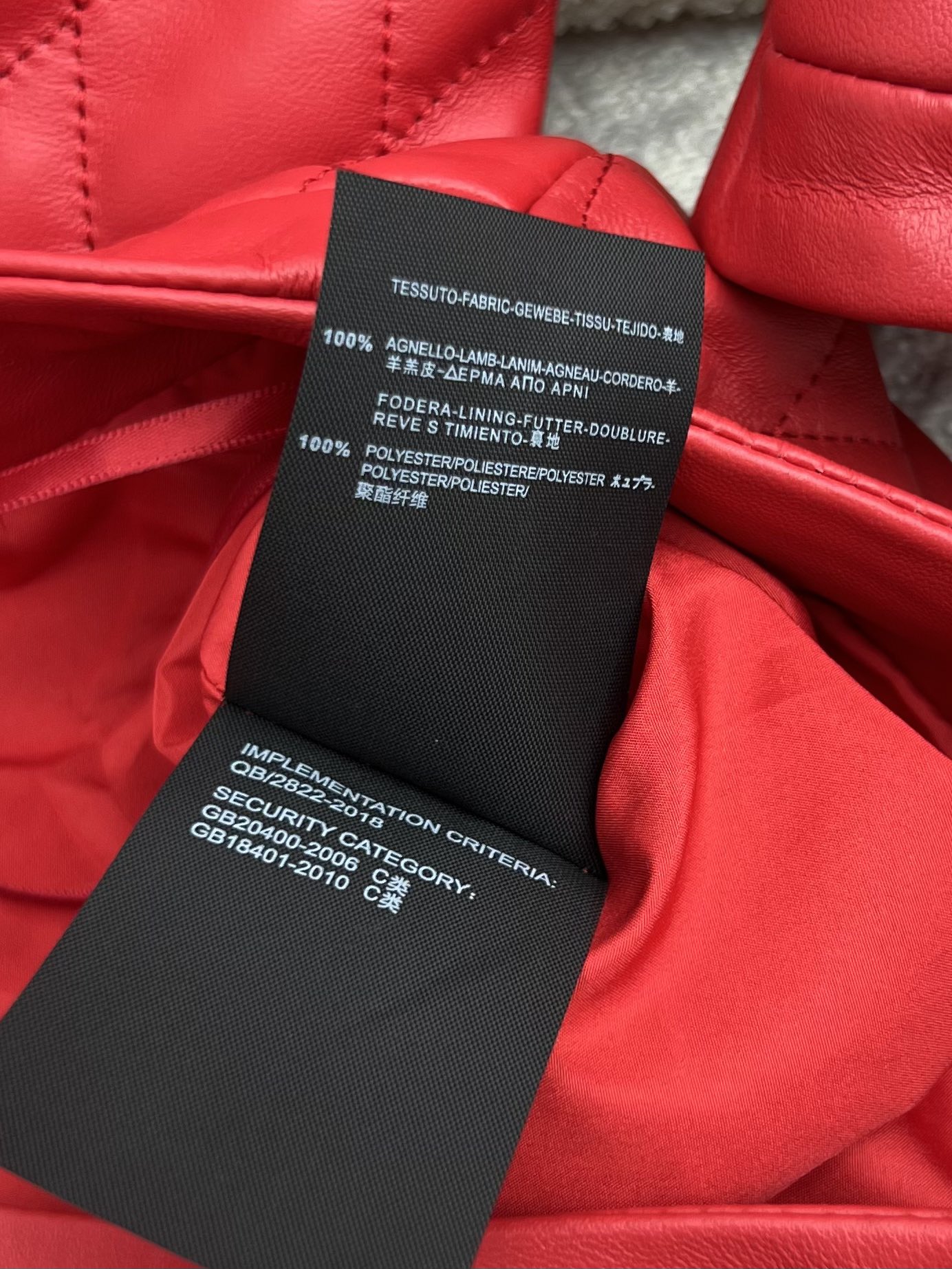“Blamia Gold-Button Suit: Imported Lamb Skin, Classic Cut, Fashionable Design” - 图片 9