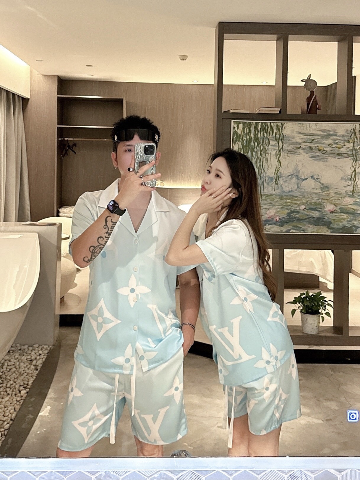 NO:514593,2025 LV Home Home Clothing Haute Couture Korean silk fabrics skin-friendly and comfortable Couple model M~XXXL,,louis vuitton,alexander wang198609092025 LV家 家居服 高定韩国丝面料亲肤轻柔舒适 情侣款 M～XXXL,,louis vuitton,alexander wang,Men's clothing