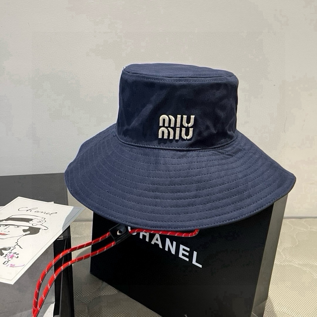 🆕

miumiu缪缪专柜款渔夫帽，高端定制，头围57cm